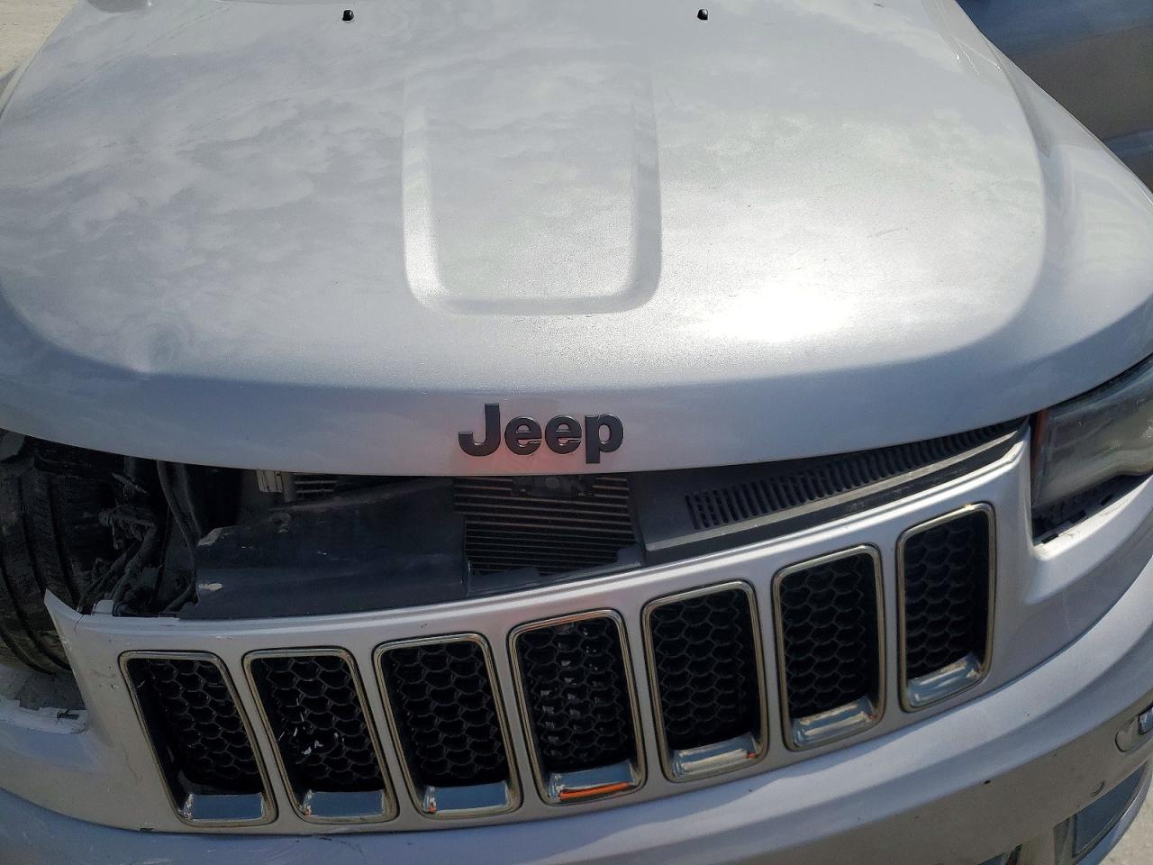 2015 Jeep Grand Cherokee Overland Silver vin: 1C4RJFCG5FC225215