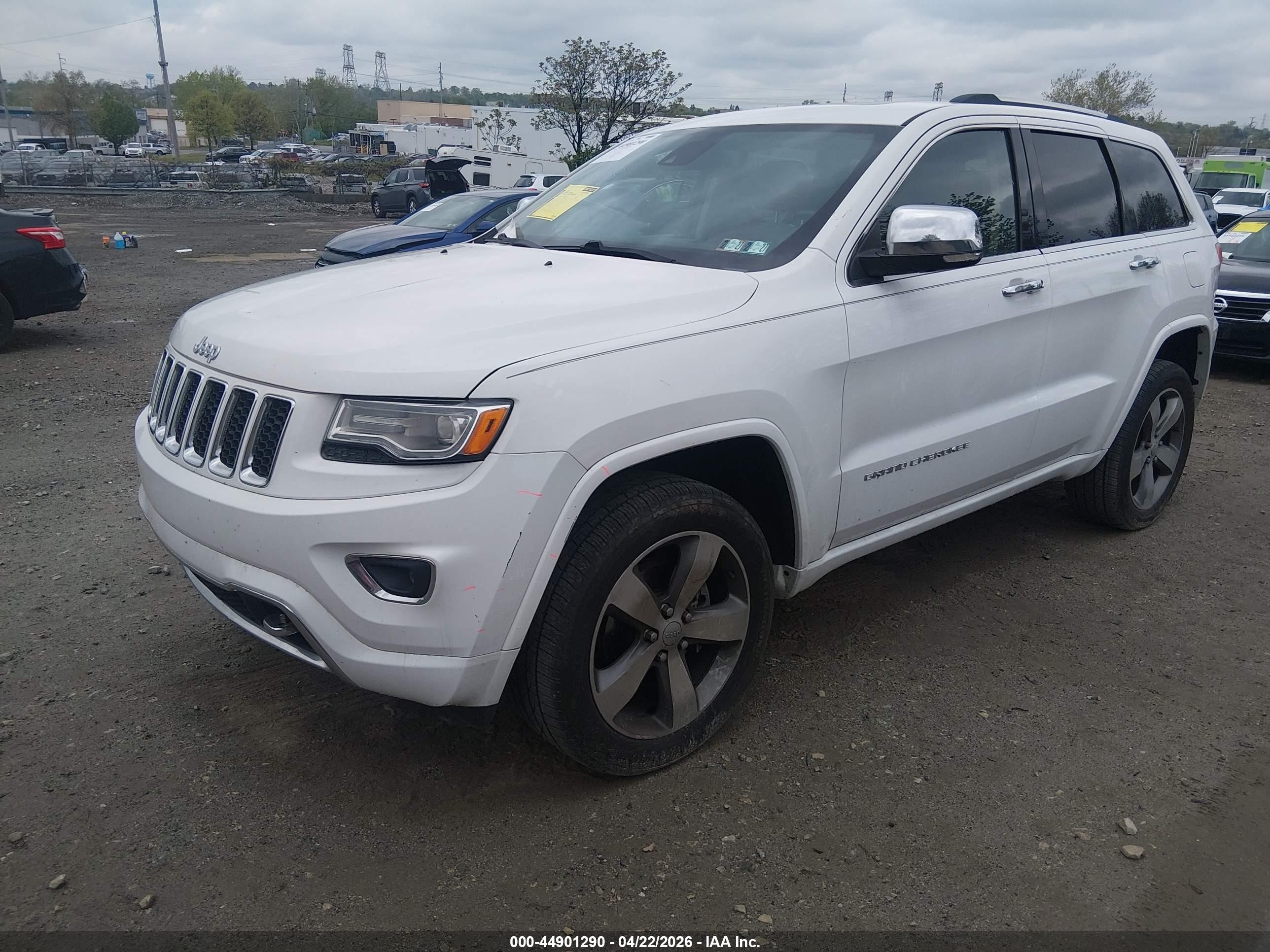 2015 Jeep Grand Cherokee Overland White vin: 1C4RJFCG5FC797434