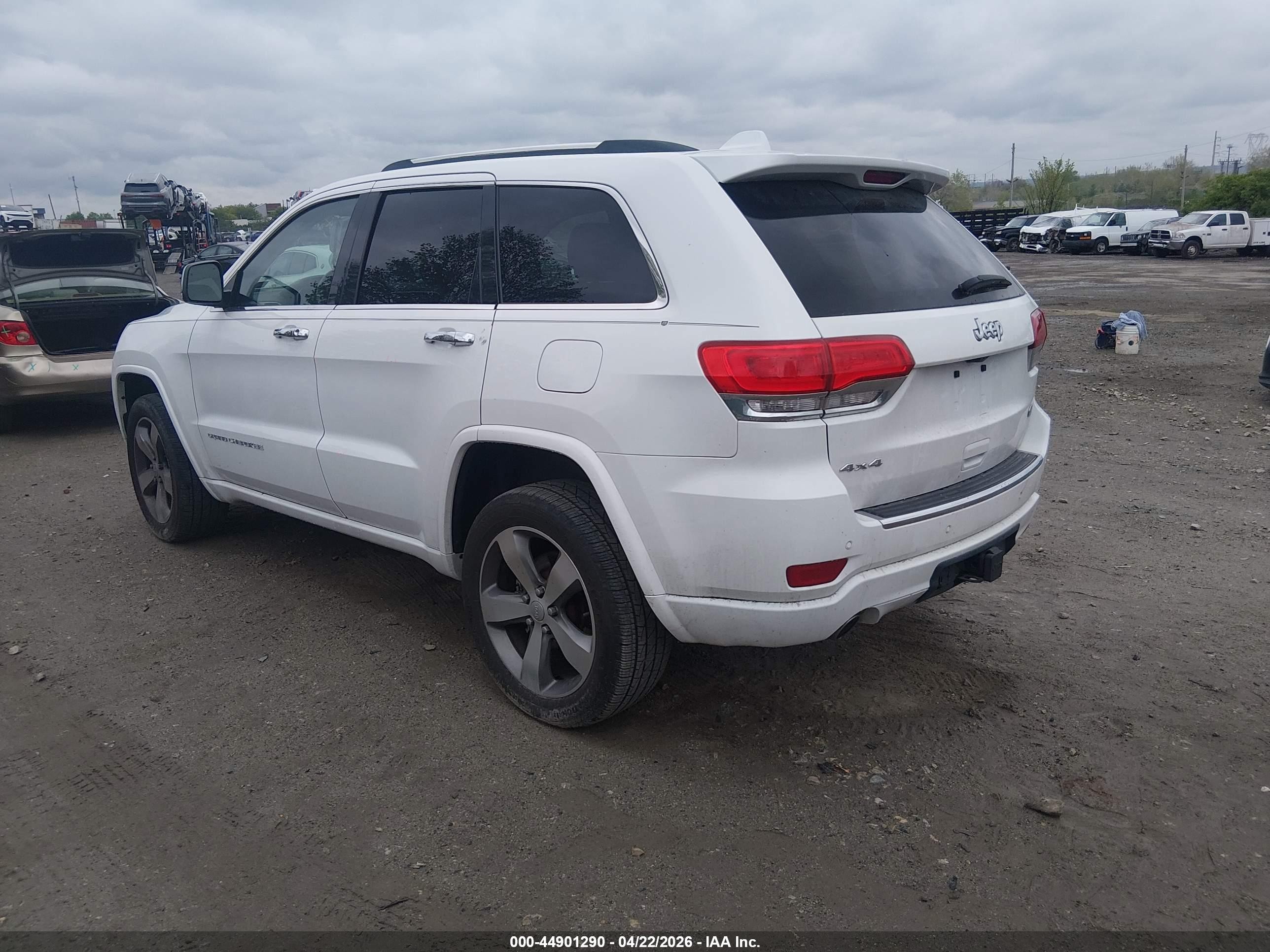 2015 Jeep Grand Cherokee Overland White vin: 1C4RJFCG5FC797434