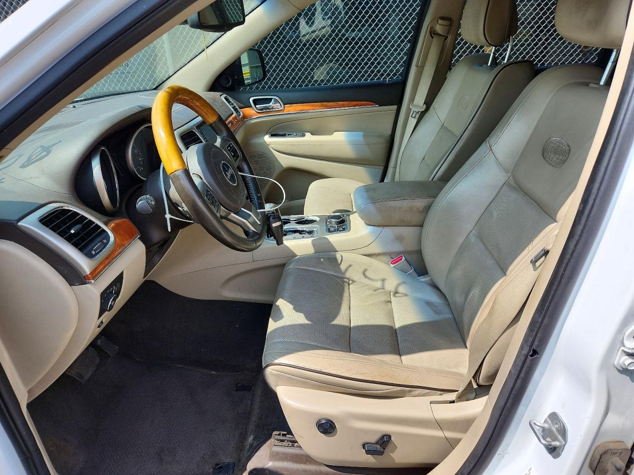 2013 Jeep Grand Cherokee Overland White vin: 1C4RJFCG6DC593738
