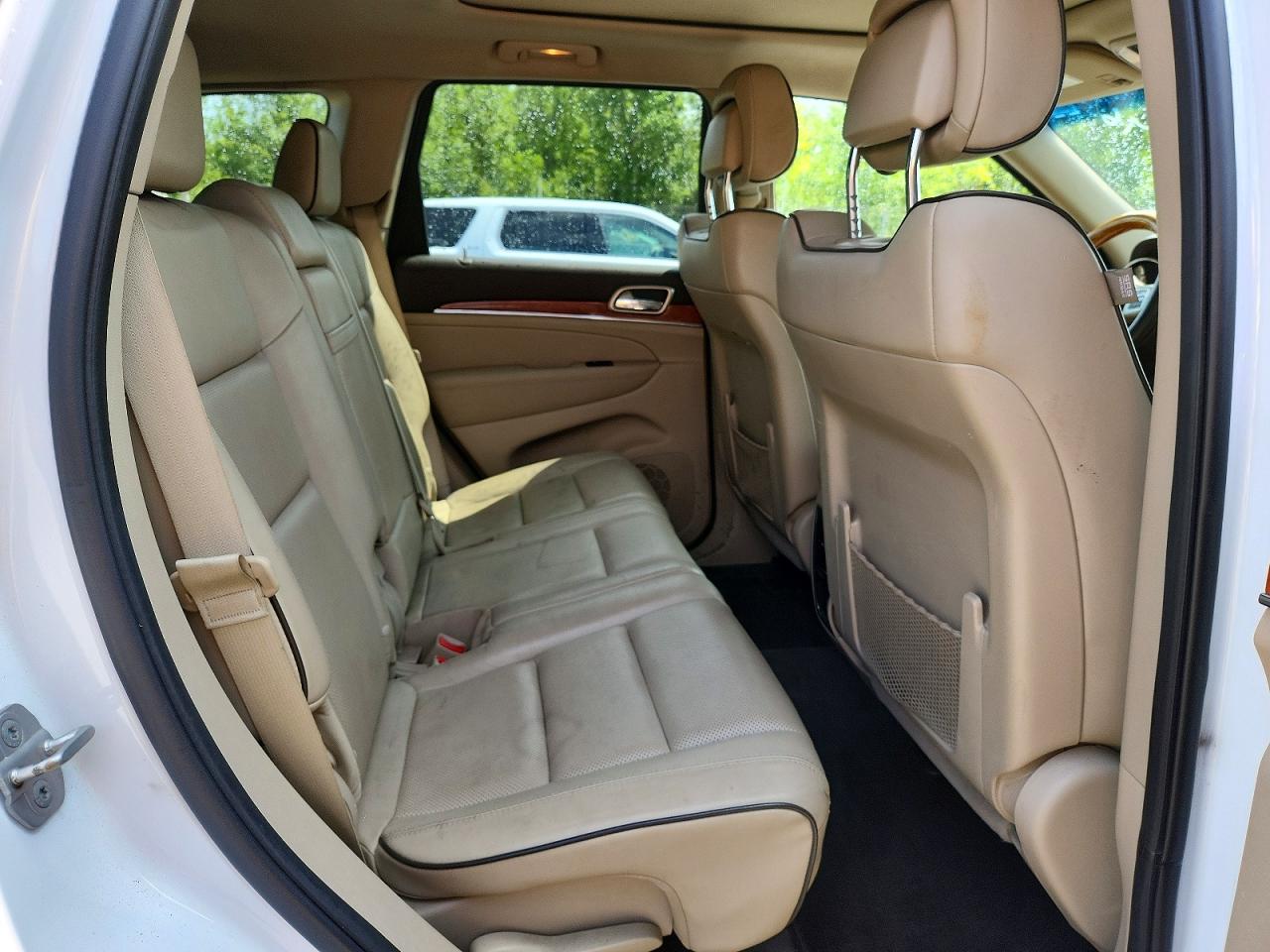 2013 Jeep Grand Cherokee Overland White vin: 1C4RJFCG6DC593738