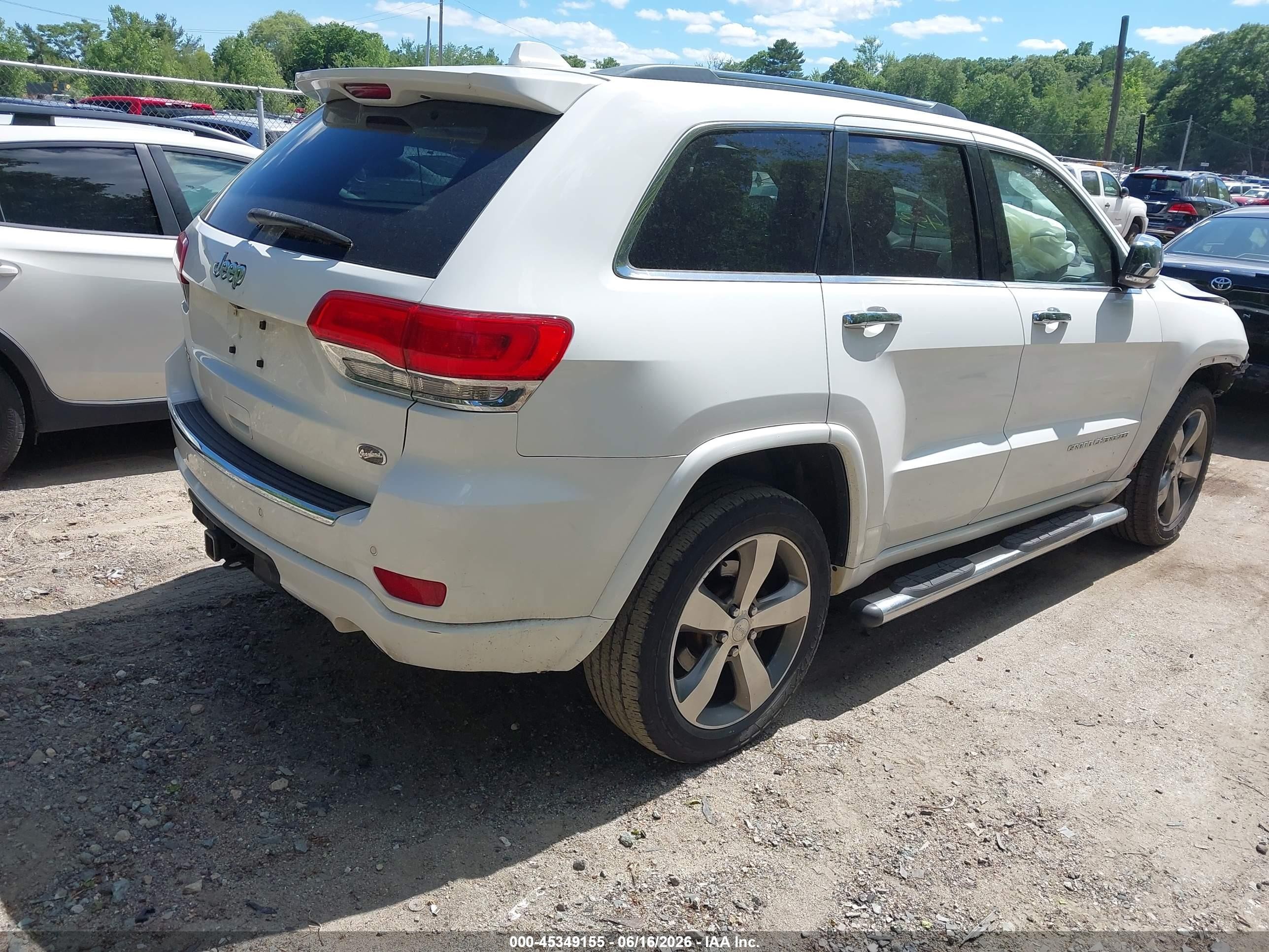 2015 Jeep Grand Cherokee Overland White vin: 1C4RJFCG6FC611304