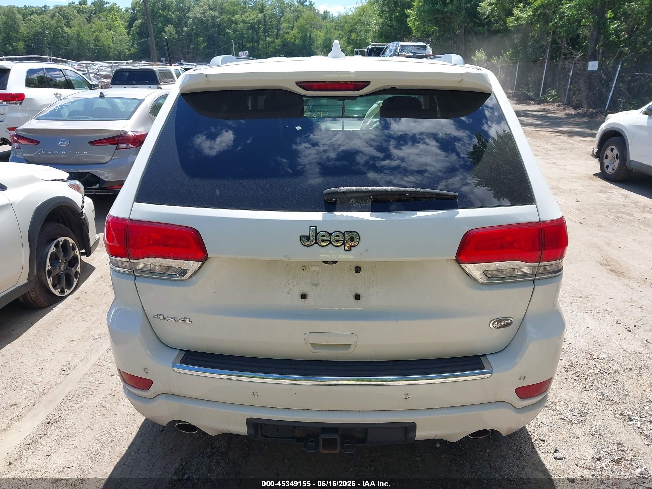 2015 Jeep Grand Cherokee Overland White vin: 1C4RJFCG6FC611304