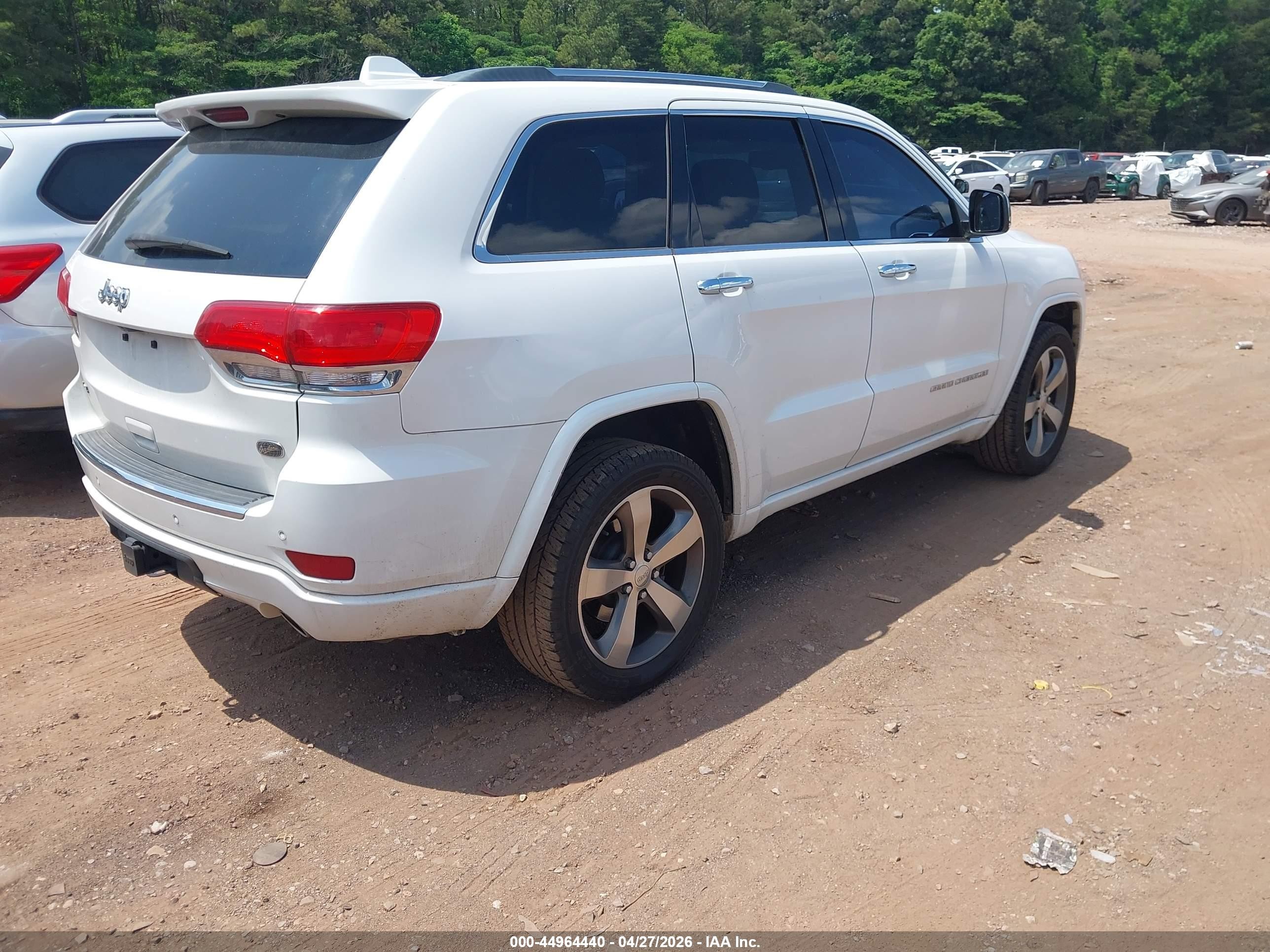 2015 Jeep Grand Cherokee Overland White vin: 1C4RJFCG6FC741731