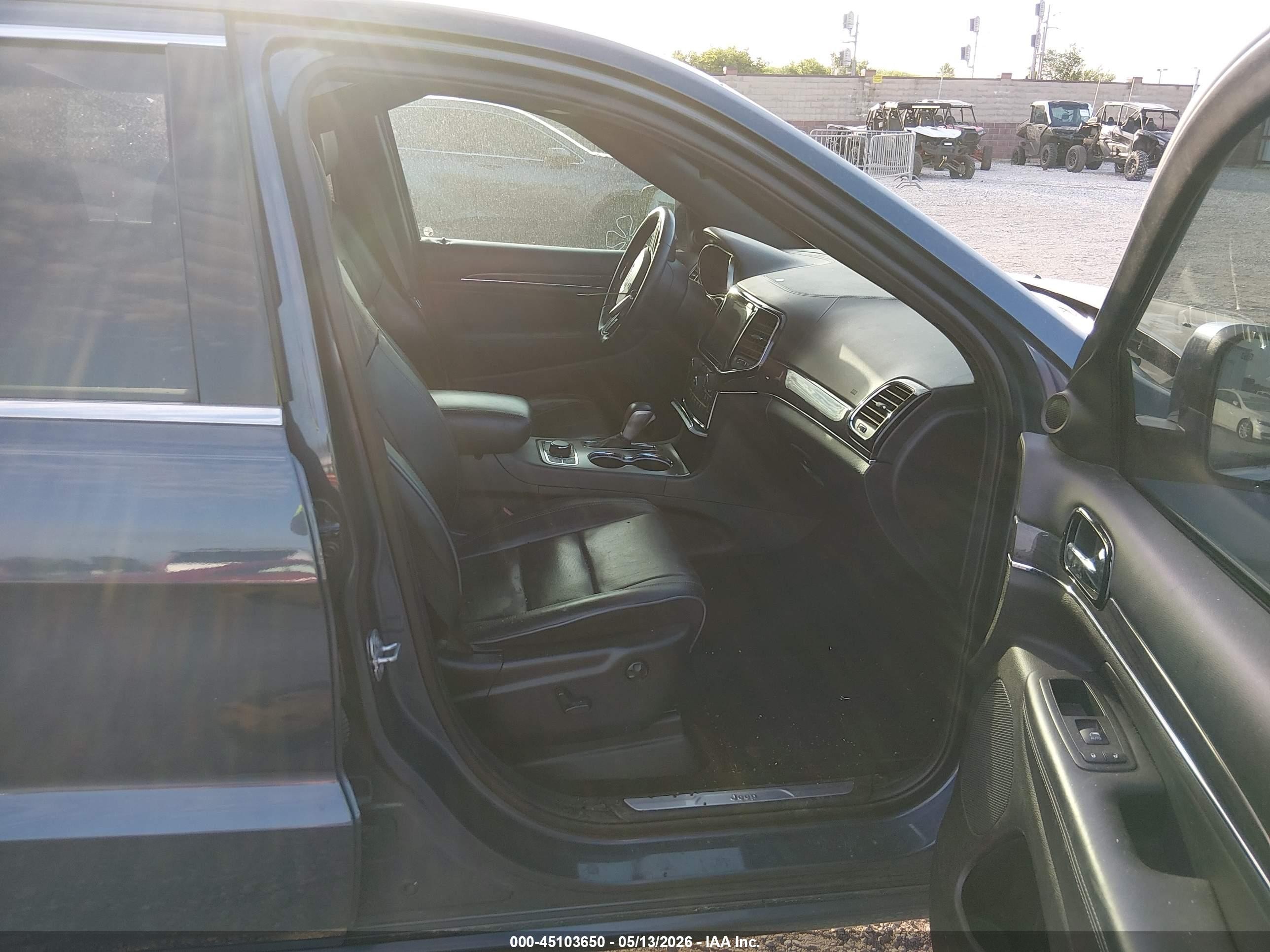 2019 Jeep Grand Cherokee Overland Gray vin: 1C4RJFCG6KC805194