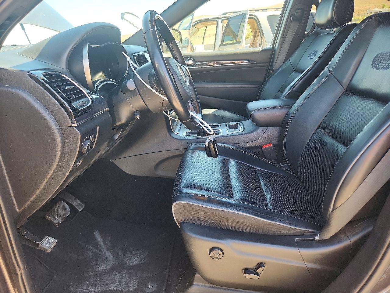 2020 Jeep Grand Cherokee Overland Gray vin: 1C4RJFCG6LC331135