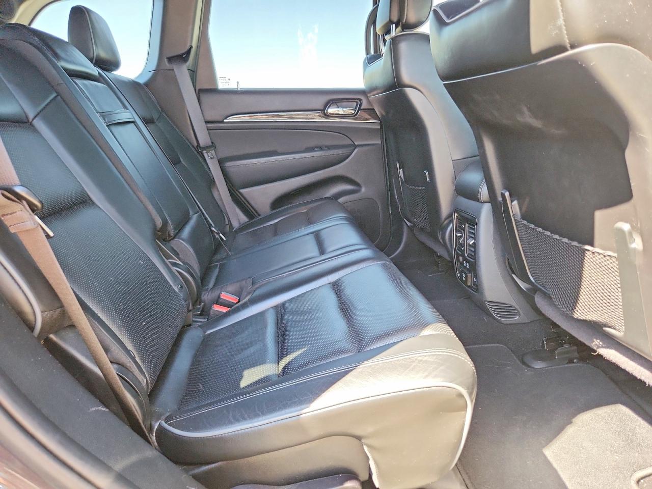 2020 Jeep Grand Cherokee Overland Gray vin: 1C4RJFCG6LC331135