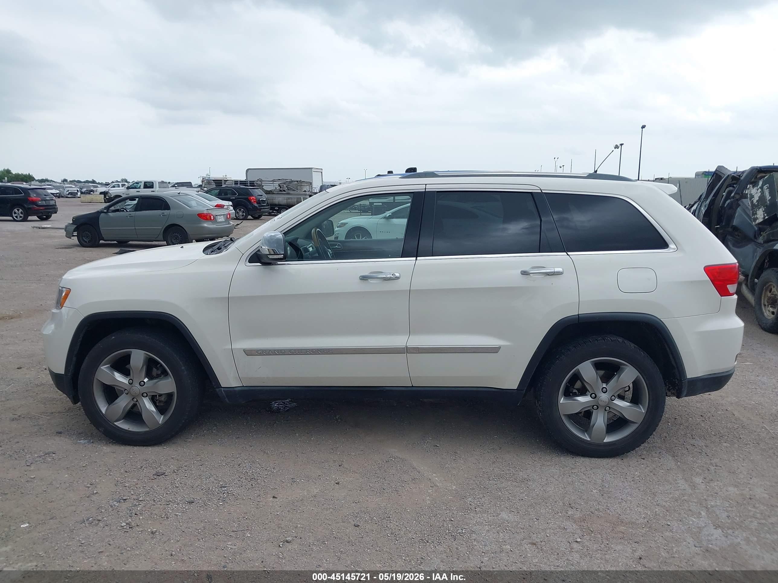 2012 Jeep Grand Cherokee Overland Белый vin: 1C4RJFCG7CC134006