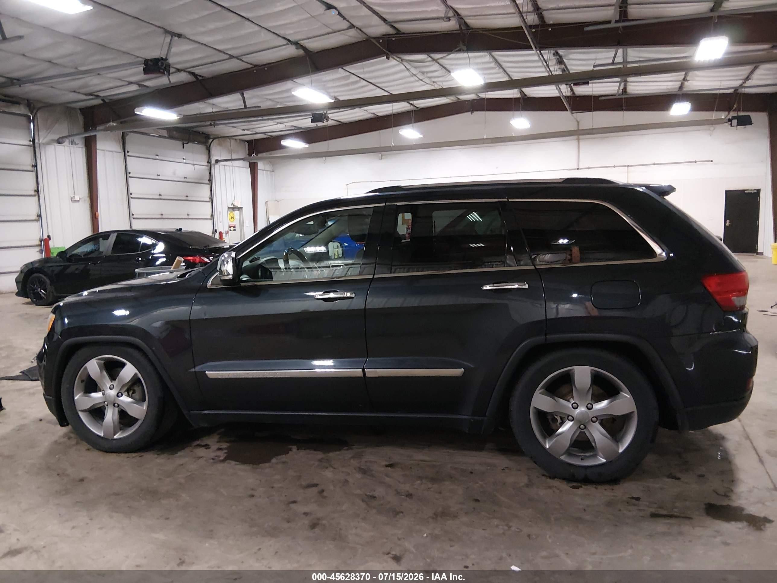 2012 Jeep Grand Cherokee Overland Gray vin: 1C4RJFCG7CC345660