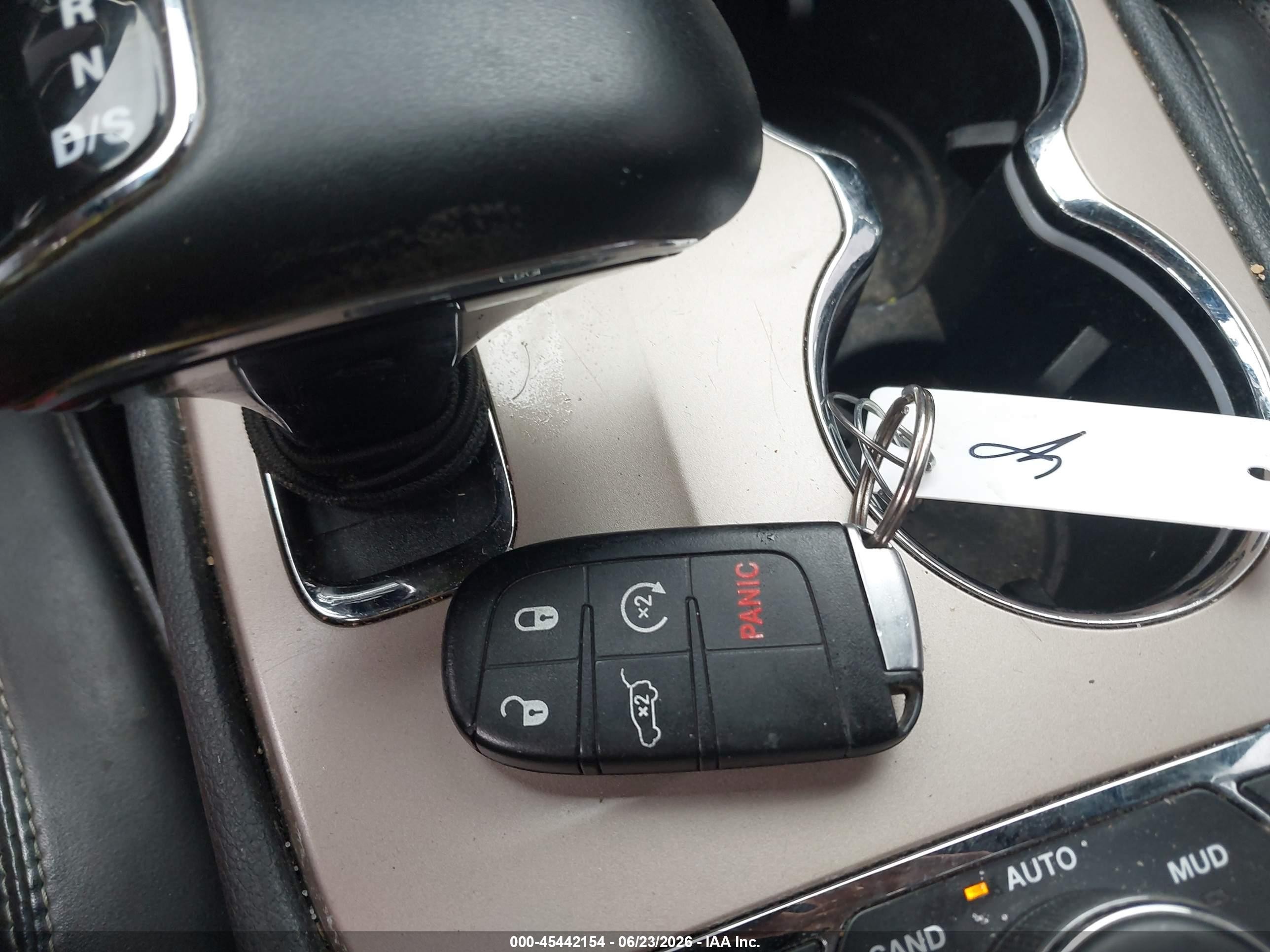 2014 Jeep Grand Cherokee Overland Gray vin: 1C4RJFCG7EC356158