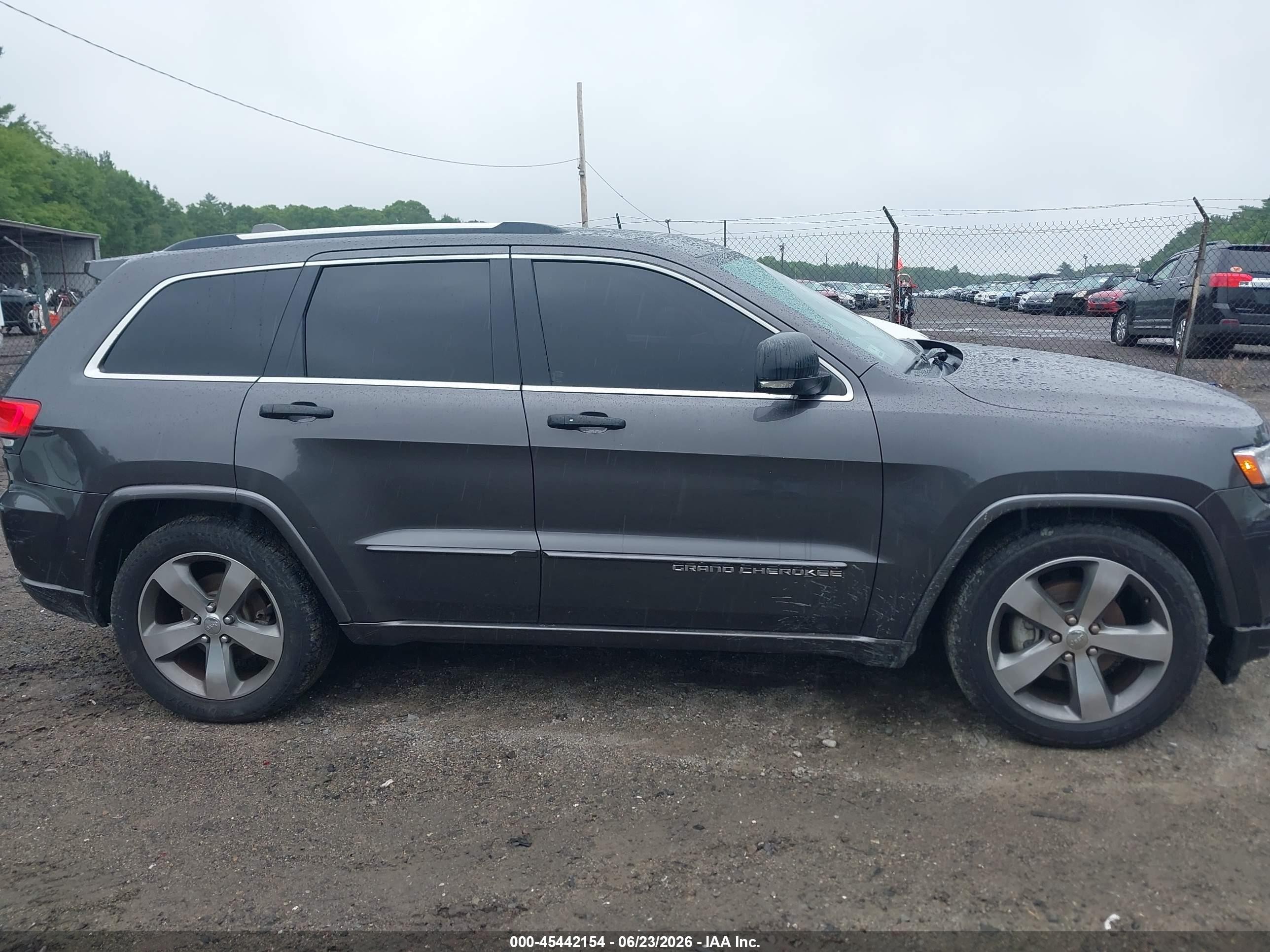 2014 Jeep Grand Cherokee Overland Gray vin: 1C4RJFCG7EC356158