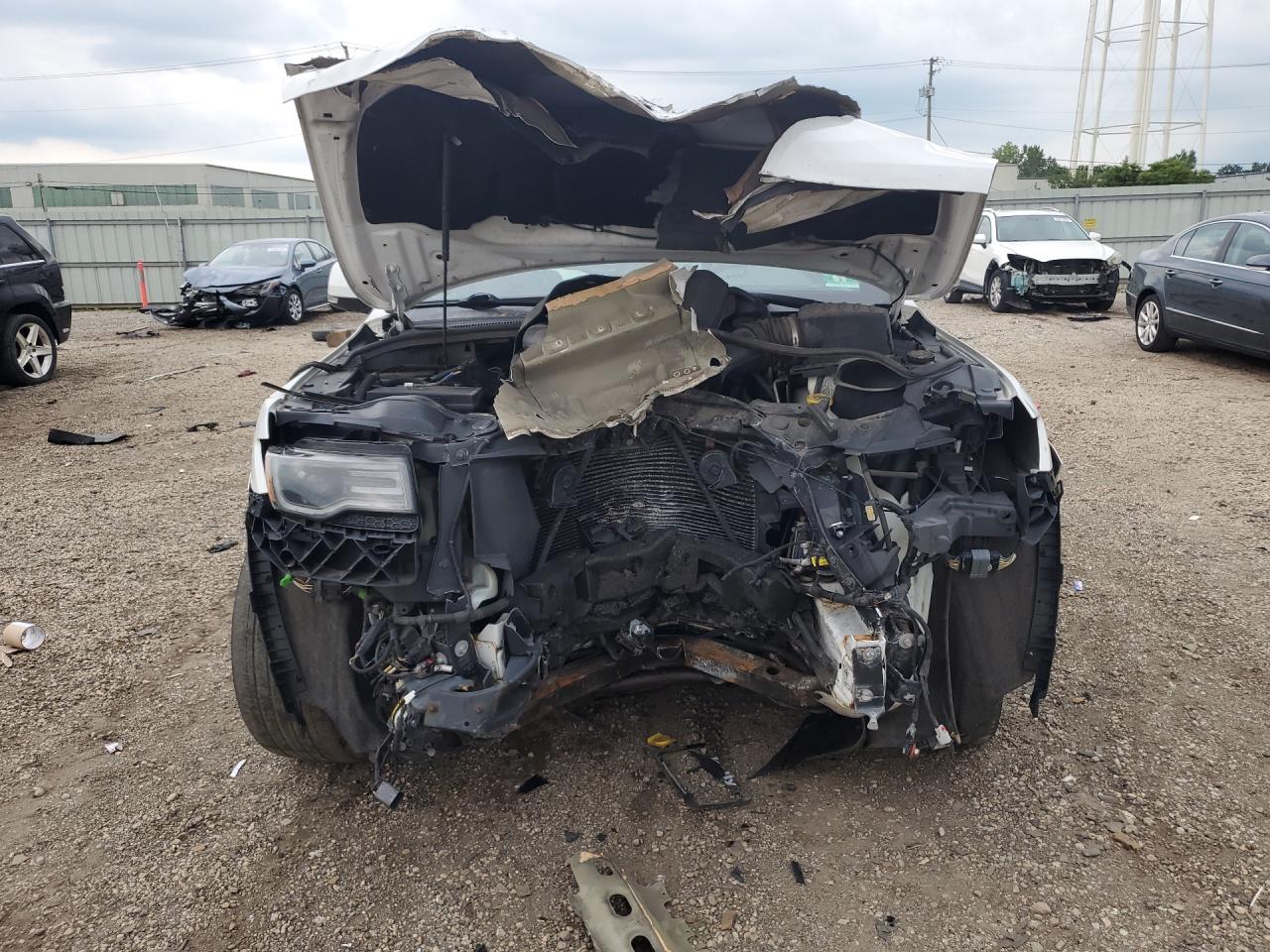2015 Jeep Grand Cherokee Overland Белый vin: 1C4RJFCG7FC149349 Damage: Grille, Missing, Replacement Required