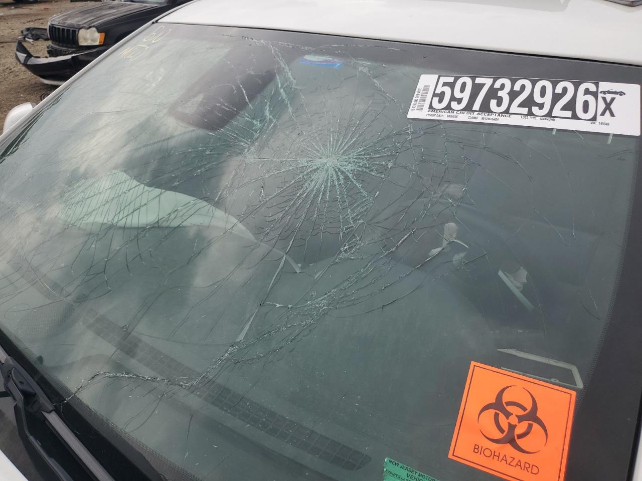 2015 Jeep Grand Cherokee Overland Белый vin: 1C4RJFCG7FC149349 Damage: Windshield, Broken, Replacement Required