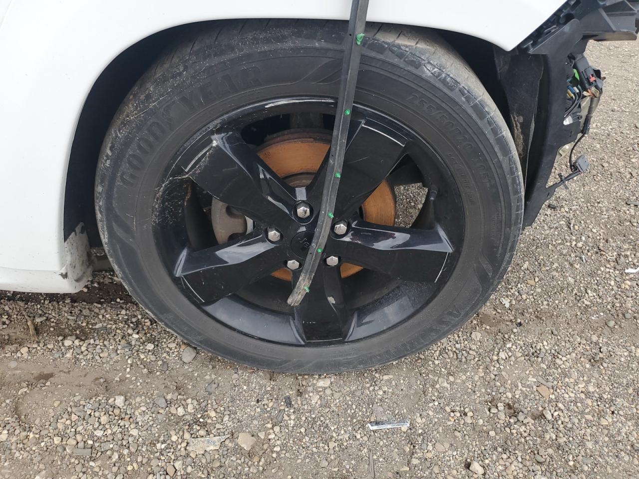 2015 Jeep Grand Cherokee Overland Белый vin: 1C4RJFCG7FC149349 Damage: Right Front Wheel, Curb Rash, 7 To 8 Inches