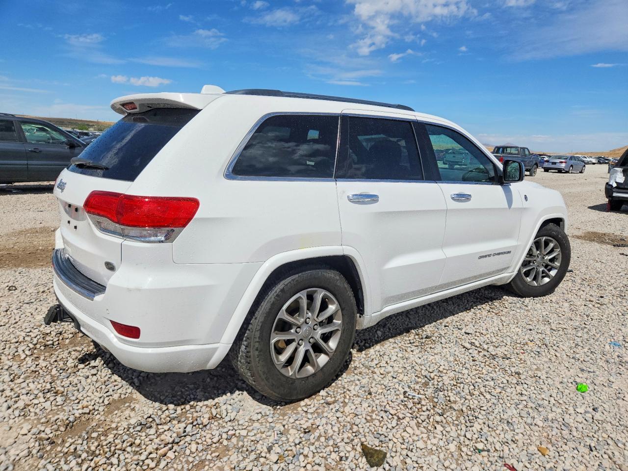 2015 Jeep Grand Cherokee Overland White vin: 1C4RJFCG7FC196753