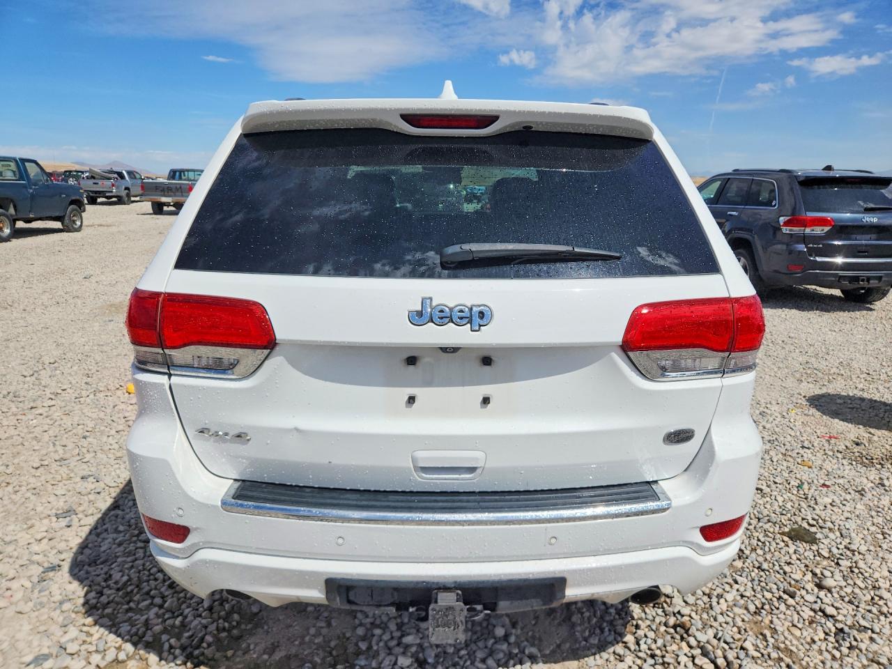 2015 Jeep Grand Cherokee Overland White vin: 1C4RJFCG7FC196753