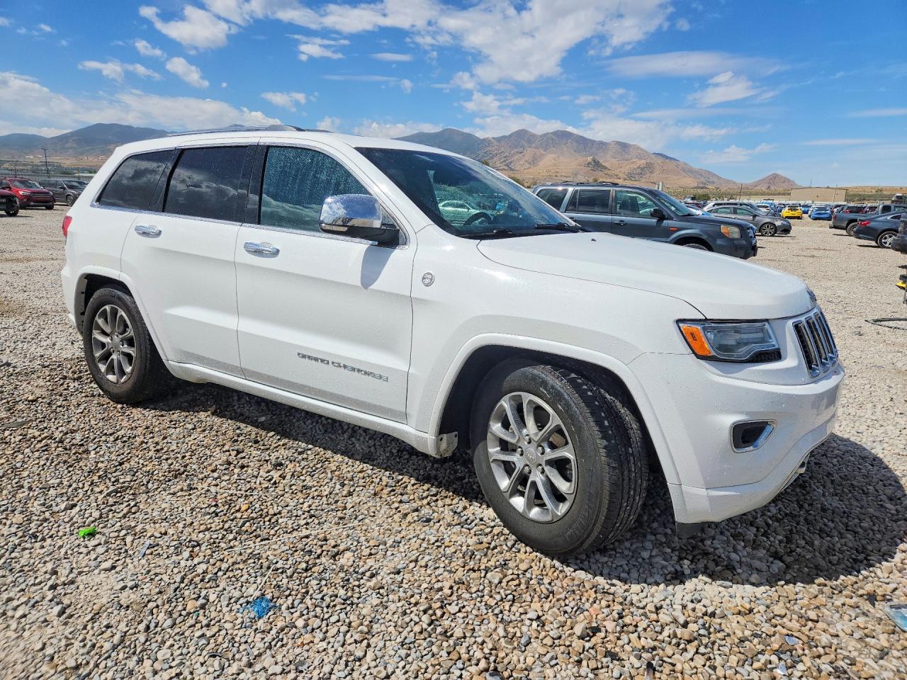 2015 Jeep Grand Cherokee Overland White vin: 1C4RJFCG7FC196753