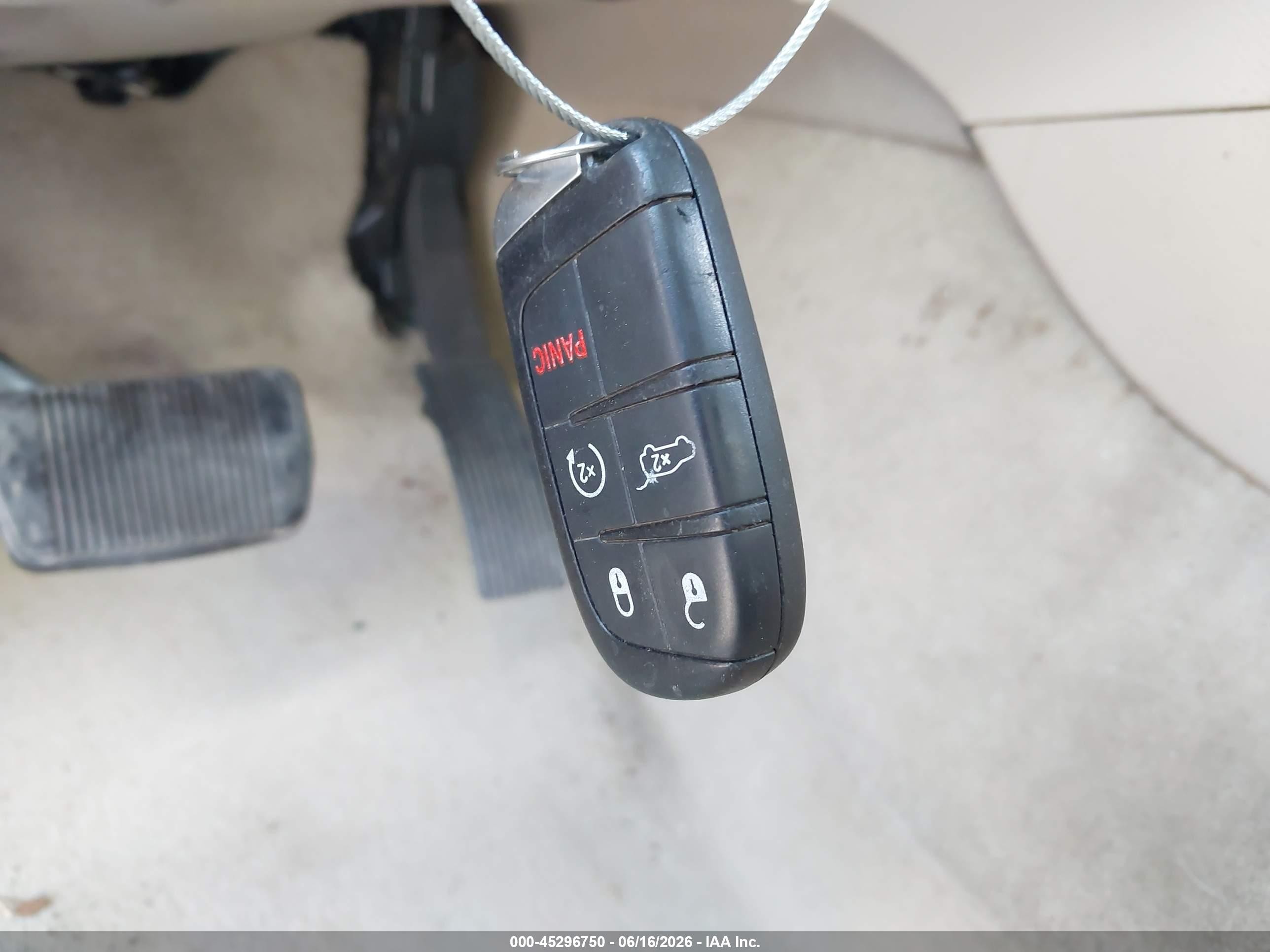 2015 Jeep Grand Cherokee Overland Черный vin: 1C4RJFCG7FC612395