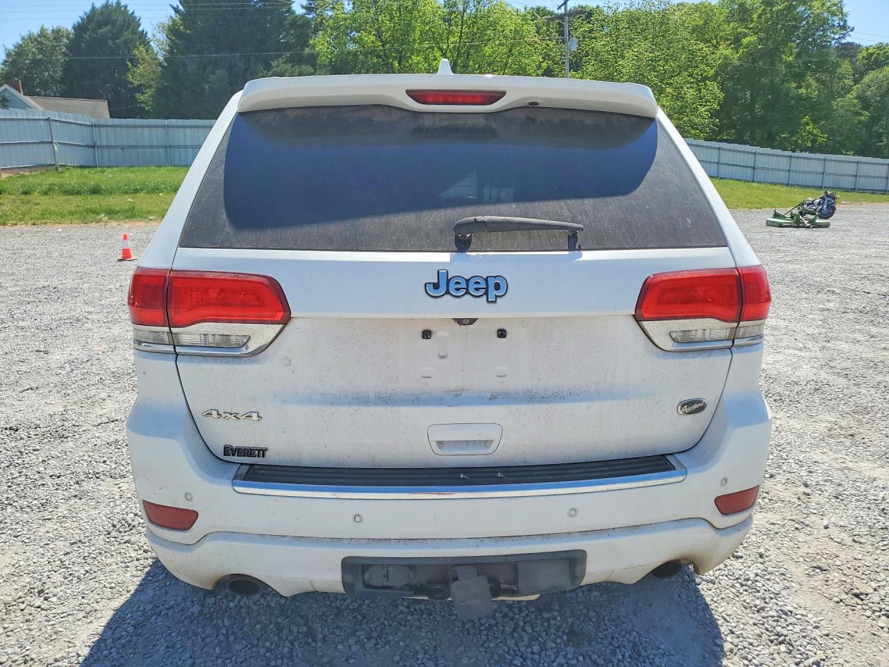 2015 Jeep Grand Cherokee Overland White vin: 1C4RJFCG7FC634140