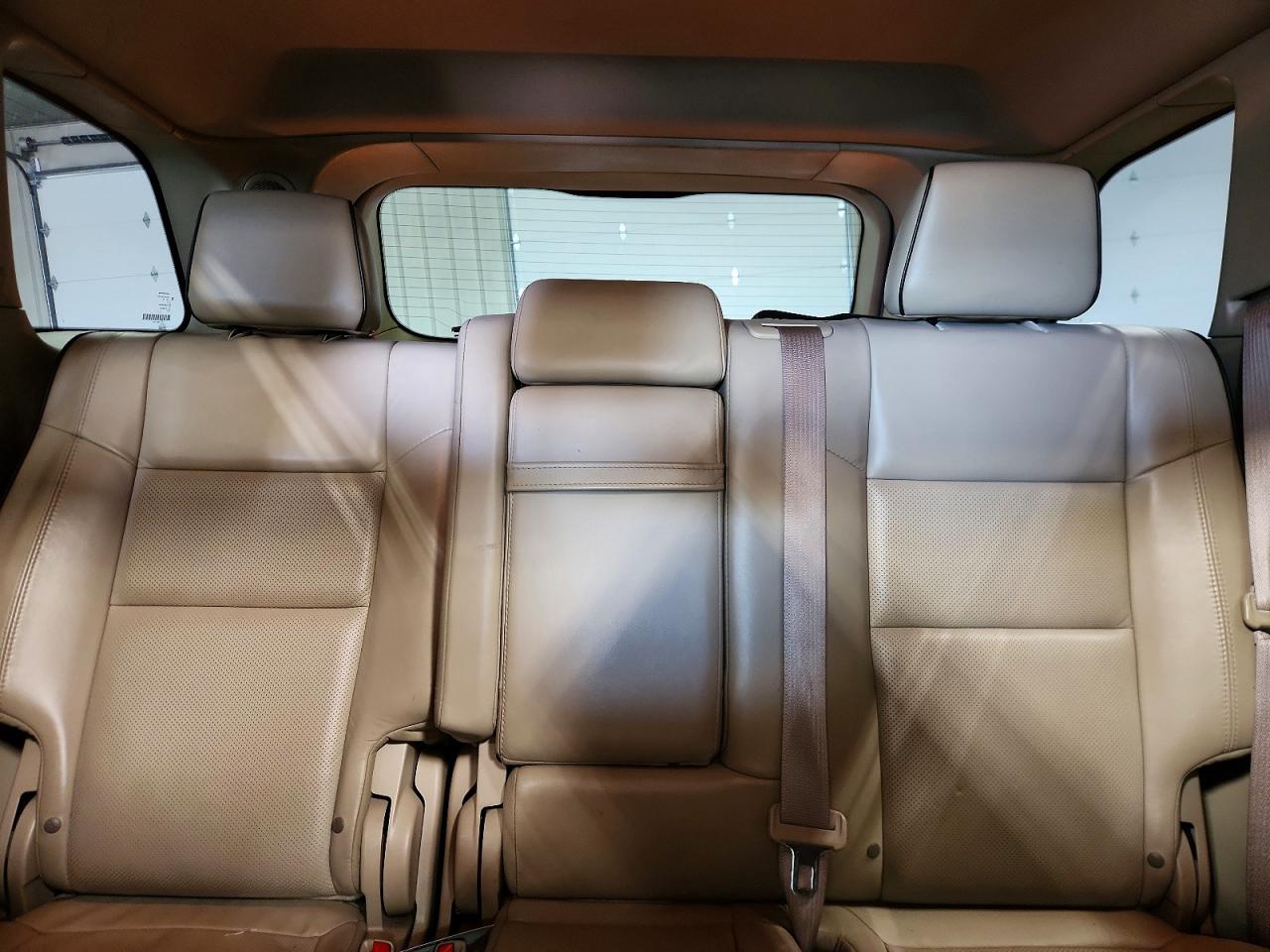 2015 Jeep Grand Cherokee Overland White vin: 1C4RJFCG7FC684424