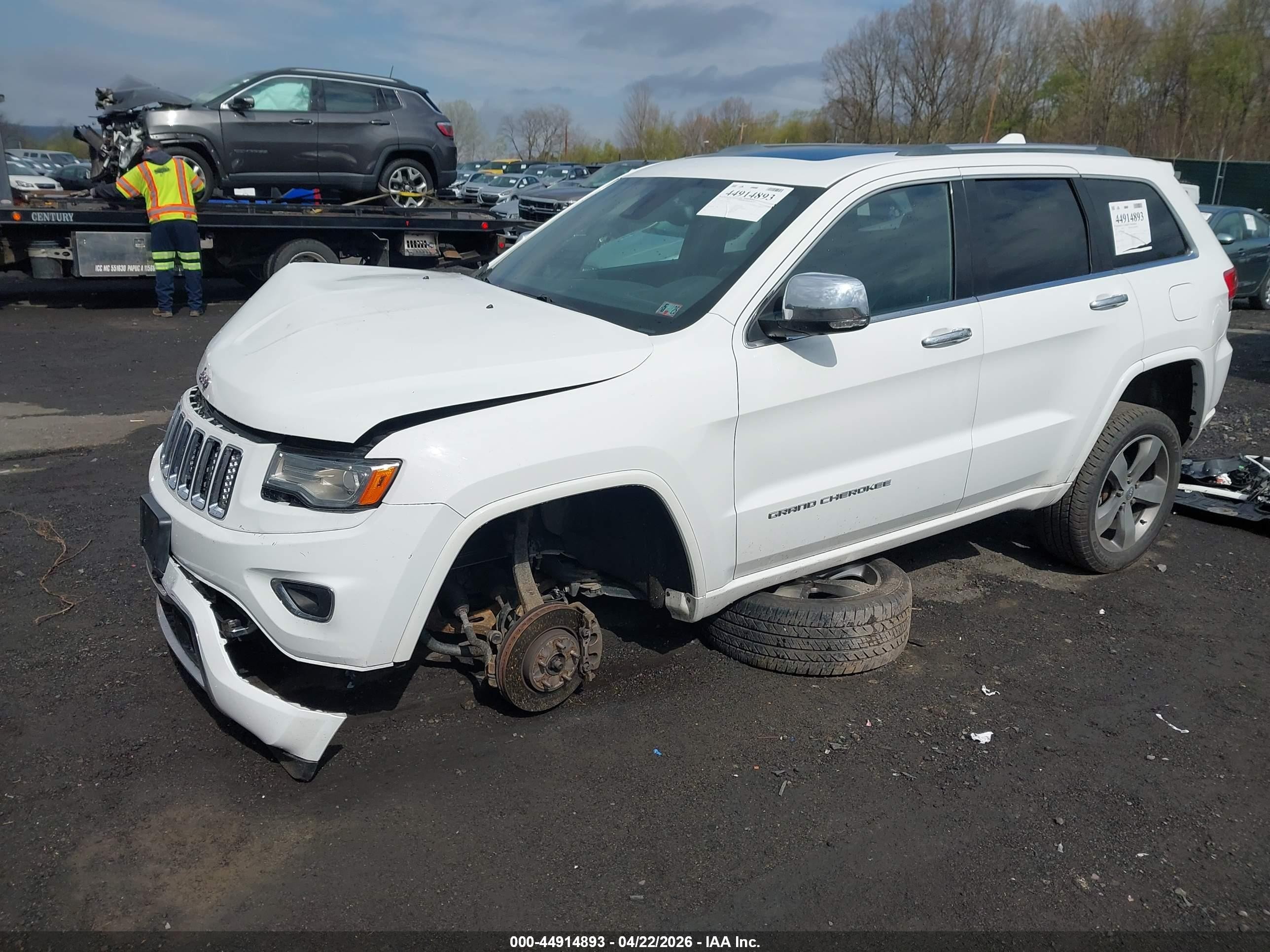 2015 Jeep Grand Cherokee Overland White vin: 1C4RJFCG7FC846861