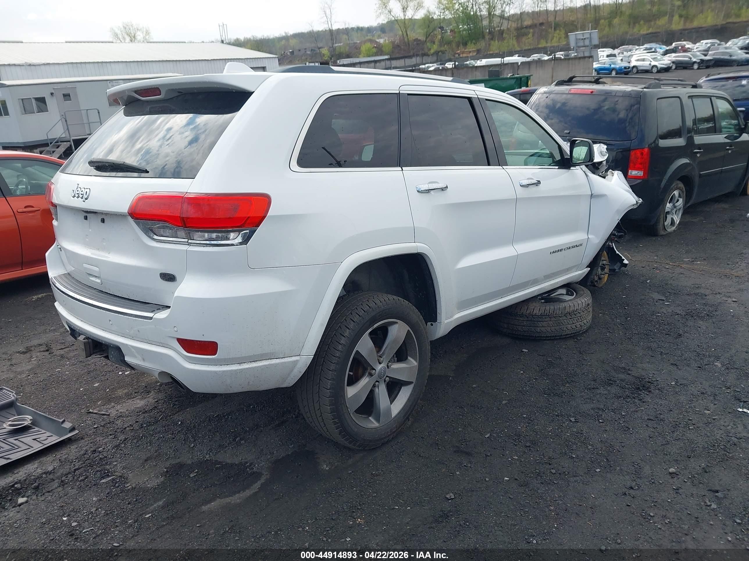 2015 Jeep Grand Cherokee Overland White vin: 1C4RJFCG7FC846861