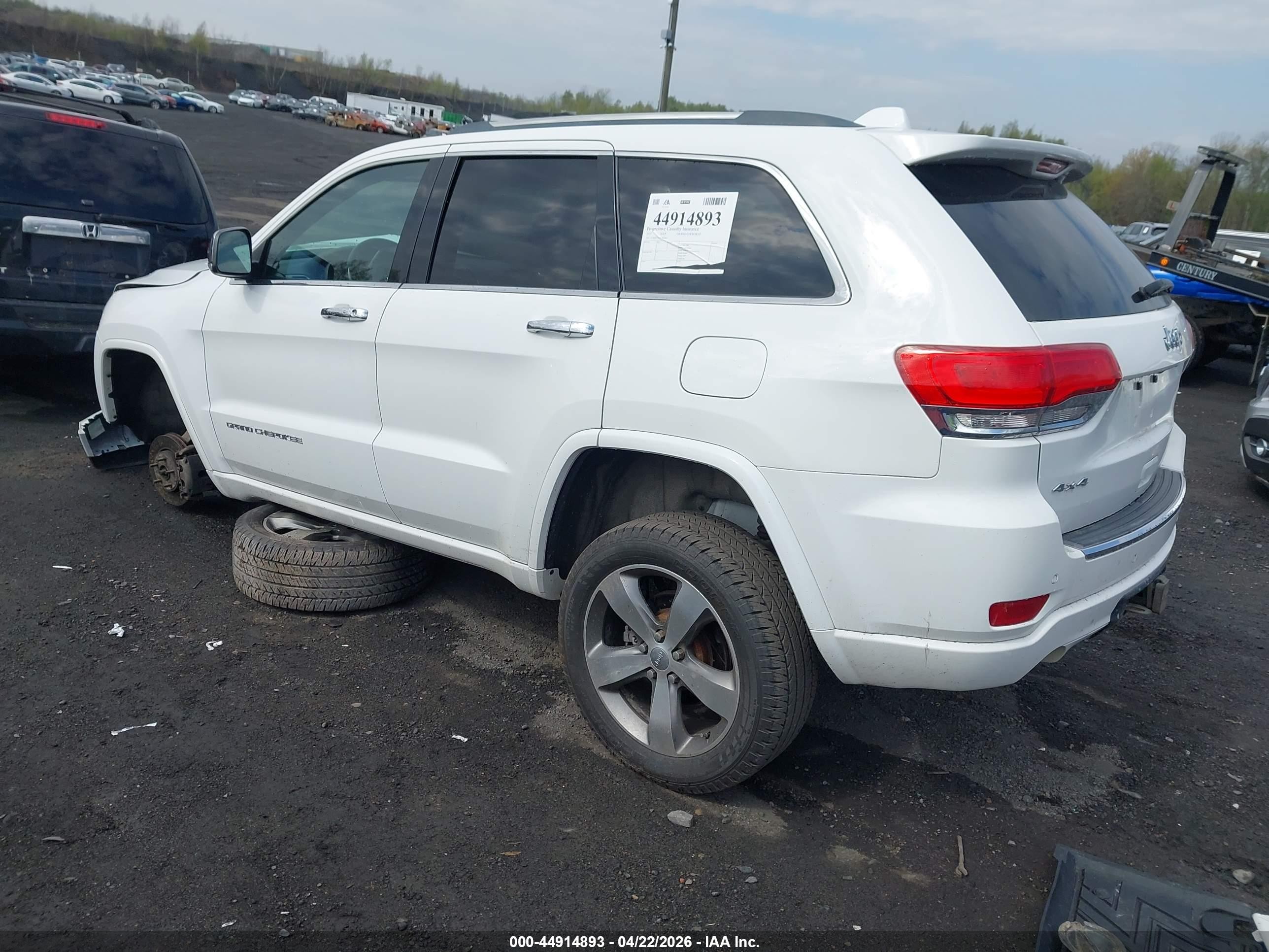 2015 Jeep Grand Cherokee Overland White vin: 1C4RJFCG7FC846861