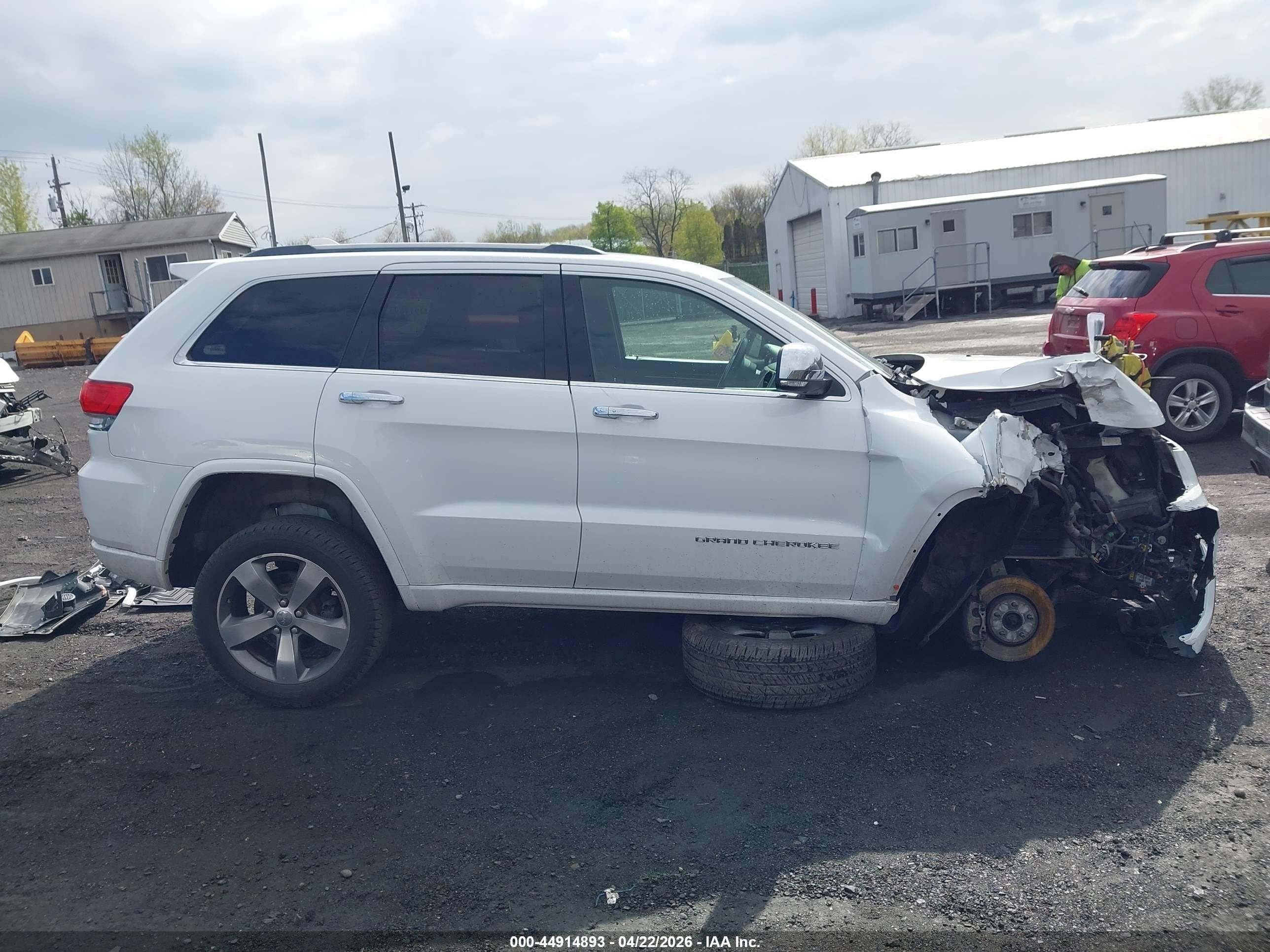 2015 Jeep Grand Cherokee Overland White vin: 1C4RJFCG7FC846861