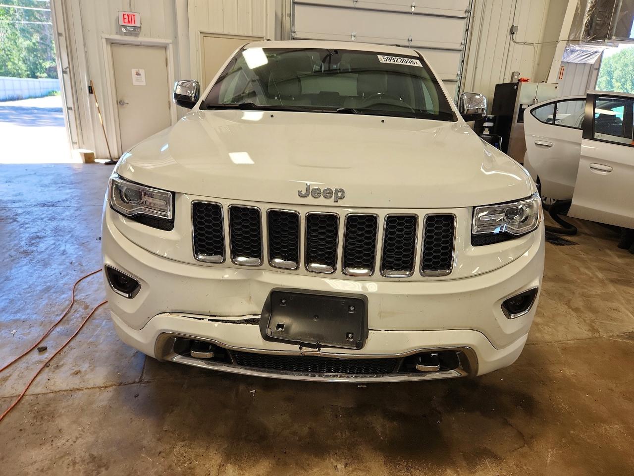 2015 Jeep Grand Cherokee Overland White vin: 1C4RJFCG7FC925723