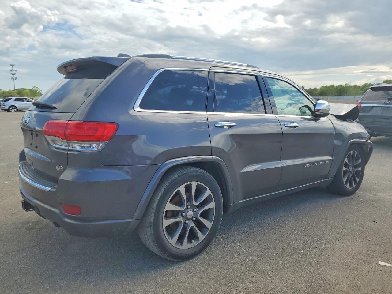 2017 Jeep Grand Cherokee Overland Gray vin: 1C4RJFCG7HC827701