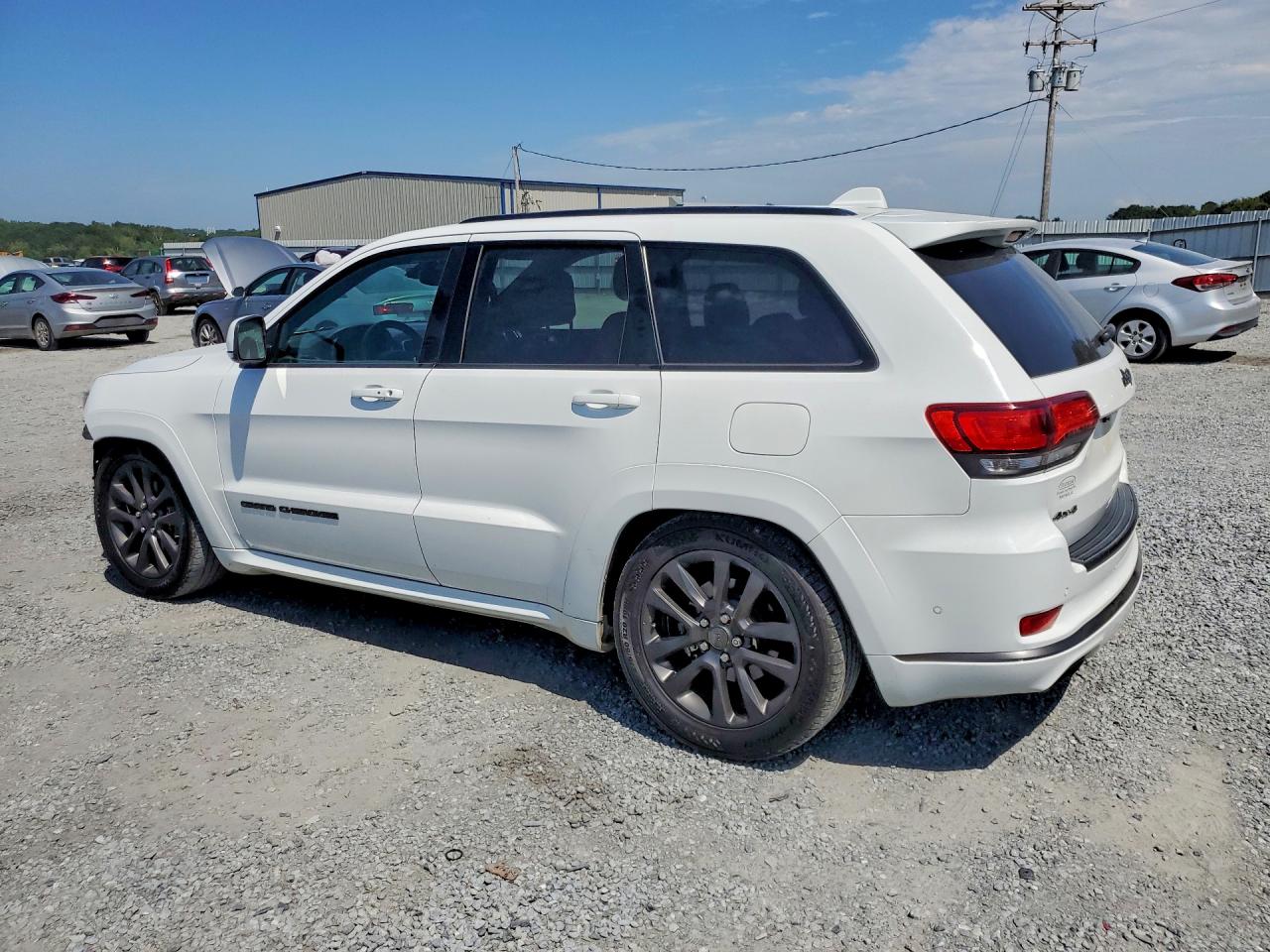 2018 Jeep Grand Cherokee Overland White vin: 1C4RJFCG7JC172154