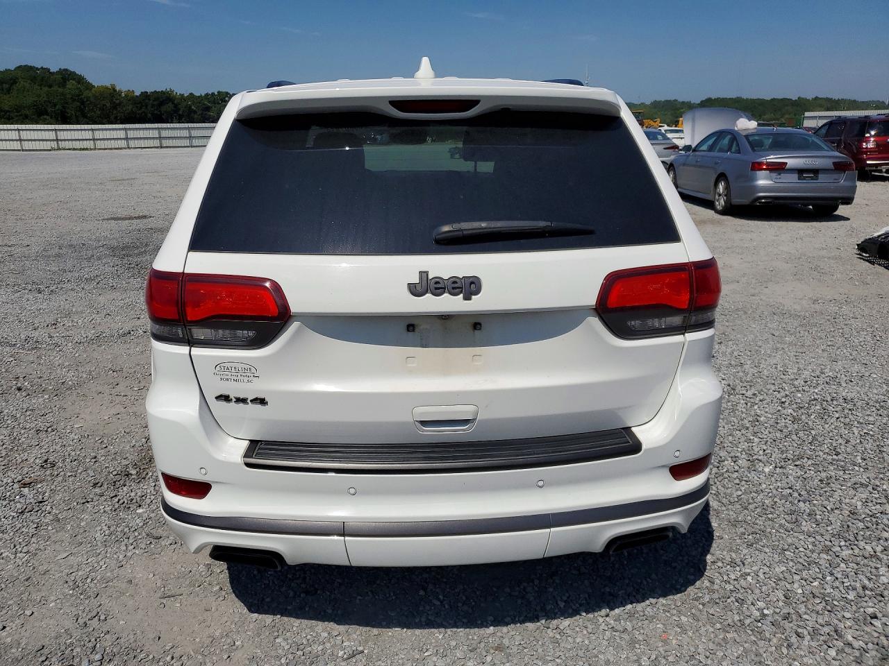 2018 Jeep Grand Cherokee Overland White vin: 1C4RJFCG7JC172154