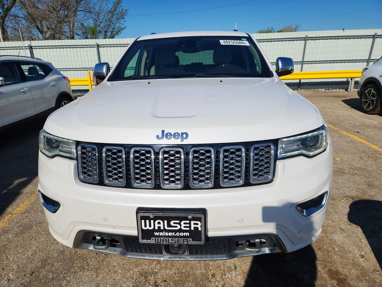2018 Jeep Grand Cherokee Overland White vin: 1C4RJFCG7JC190234