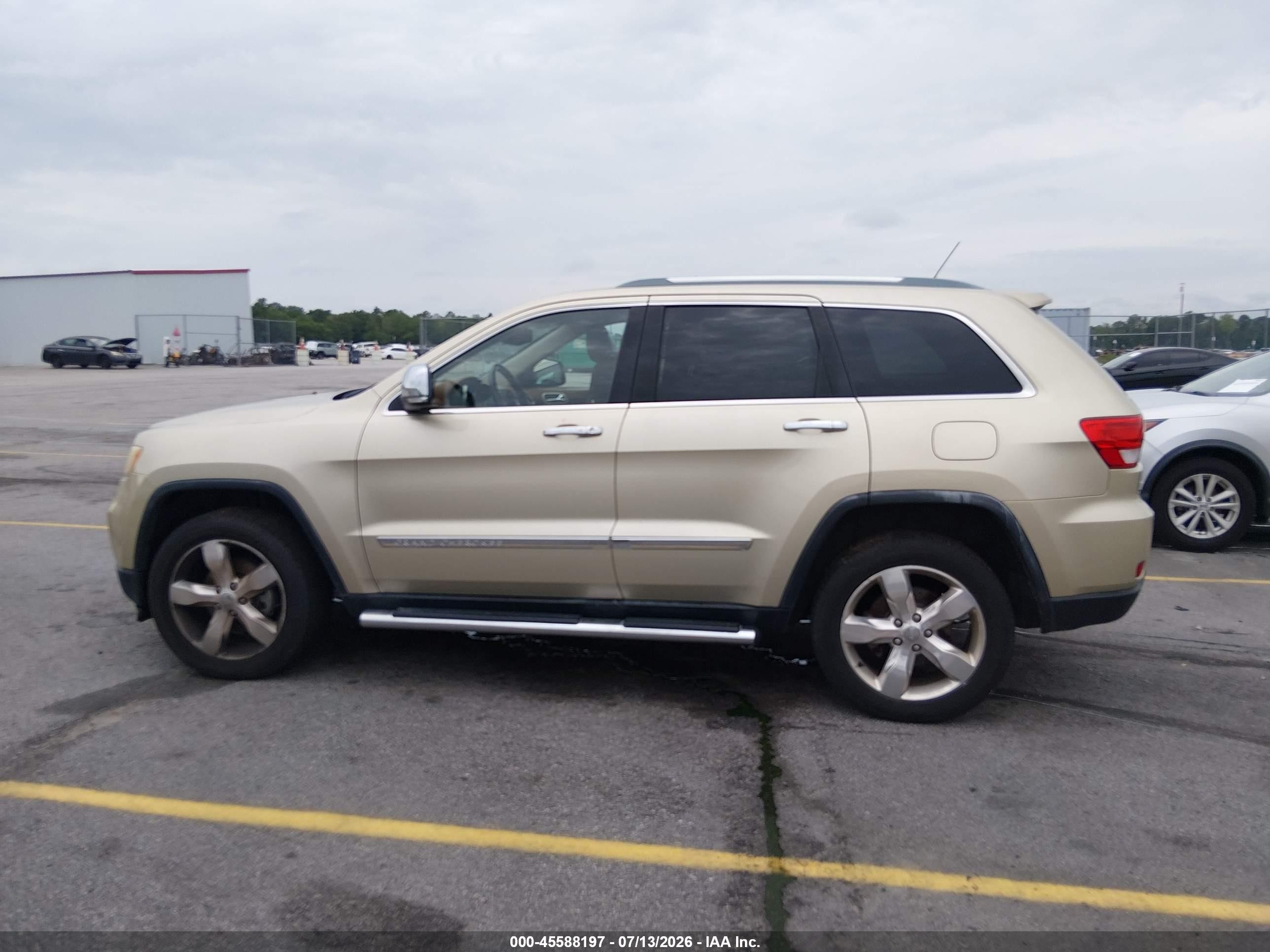2012 Jeep Grand Cherokee Overland Champagne vin: 1C4RJFCG8CC132328