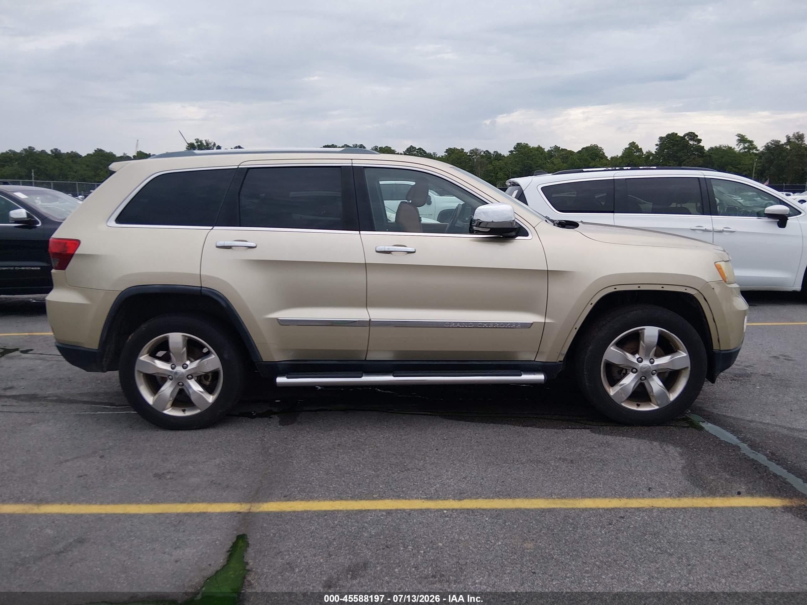 2012 Jeep Grand Cherokee Overland Champagne vin: 1C4RJFCG8CC132328