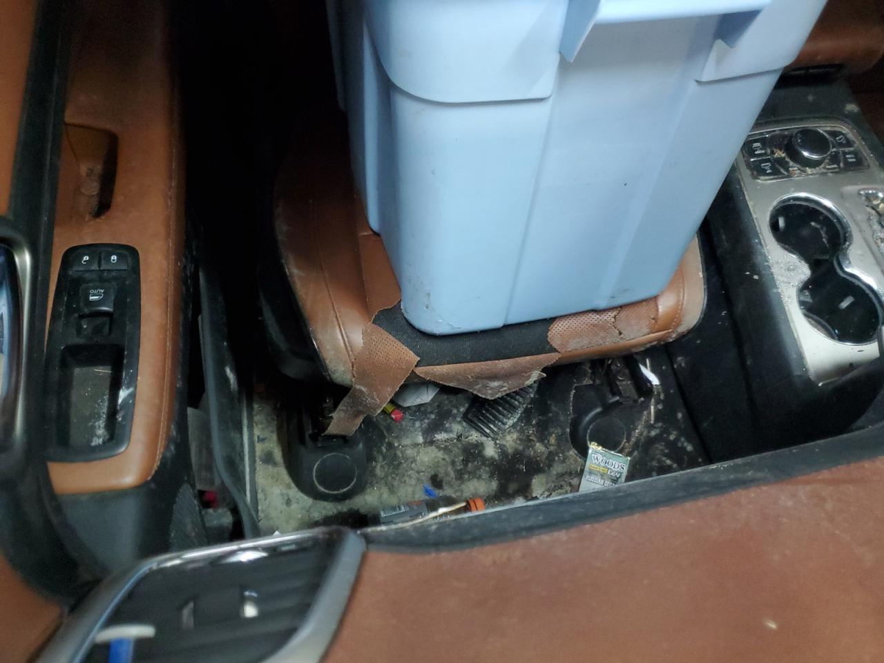 2012 Jeep Grand Cherokee Overland Gray vin: 1C4RJFCG8CC169329 Damage: Right Front Seat Cushion, Broken, Replacement Required