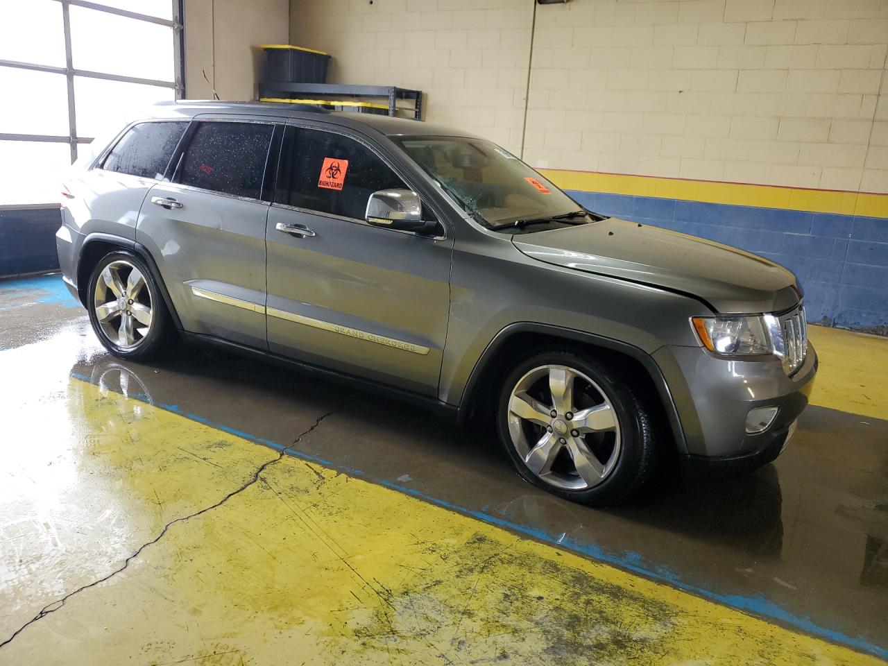 2012 Jeep Grand Cherokee Overland Gray vin: 1C4RJFCG8CC169329 Damage: Right Rear Door, Dent(S) W/No Paint Dmg, 3 To 4 Inches
