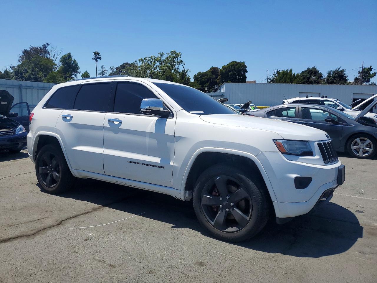 2014 Jeep Grand Cherokee Overland White vin: 1C4RJFCG8EC226535