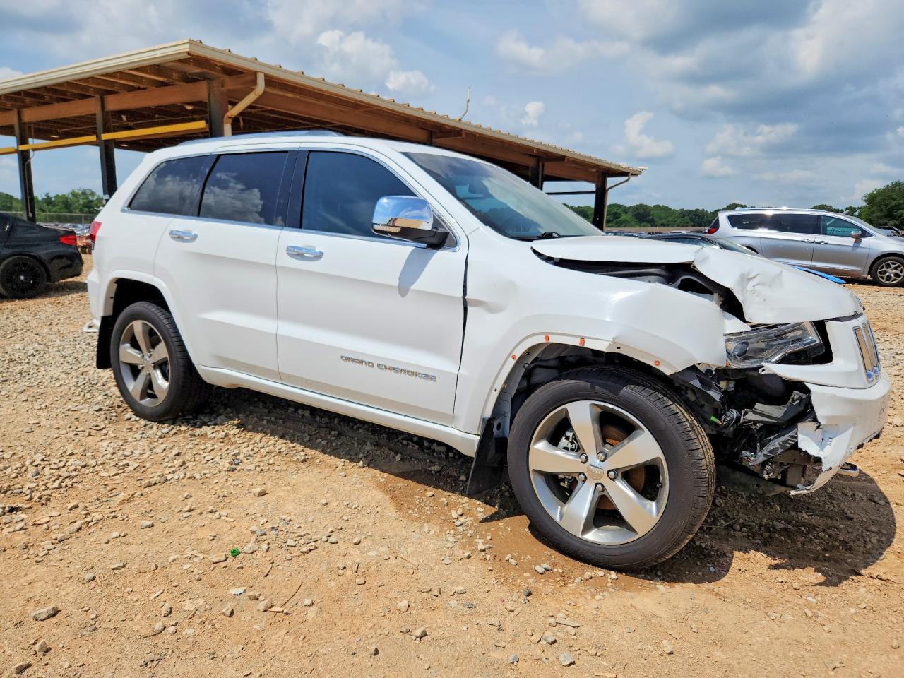 2015 Jeep Cher 4d Ltd White vin: 1C4RJFCG8FC606301