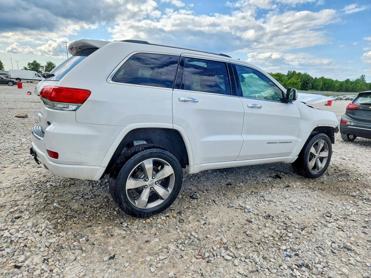 2015 Jeep Grand Cherokee Overland White vin: 1C4RJFCG8FC901009