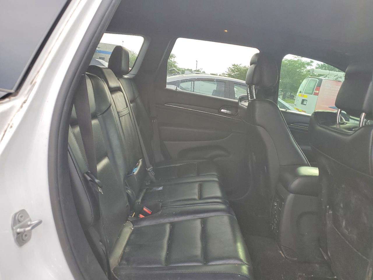 2019 Jeep Grand Cherokee Overland White vin: 1C4RJFCG8KC703024