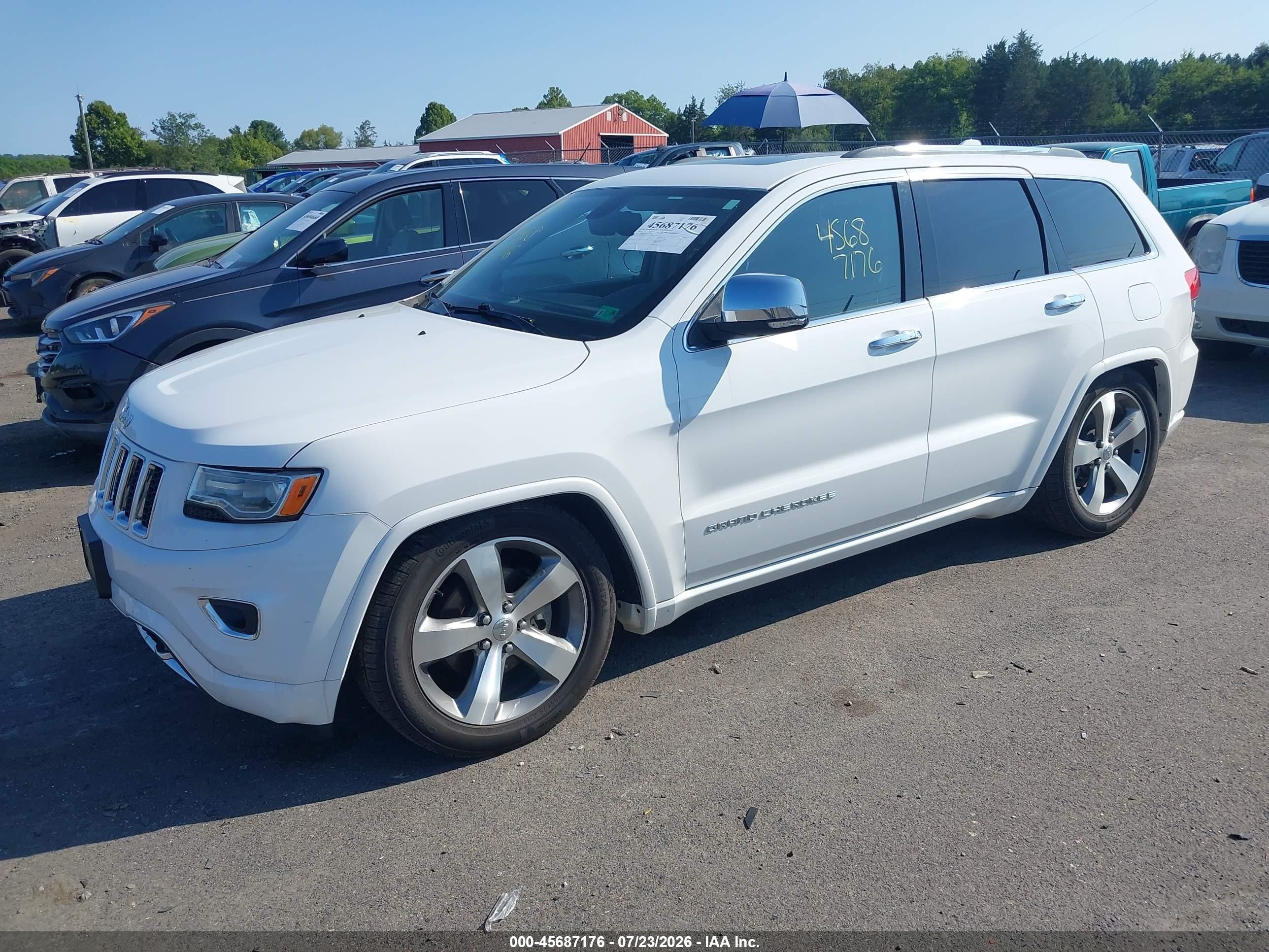2014 Jeep Grand Cherokee Overland White vin: 1C4RJFCG9EC441759