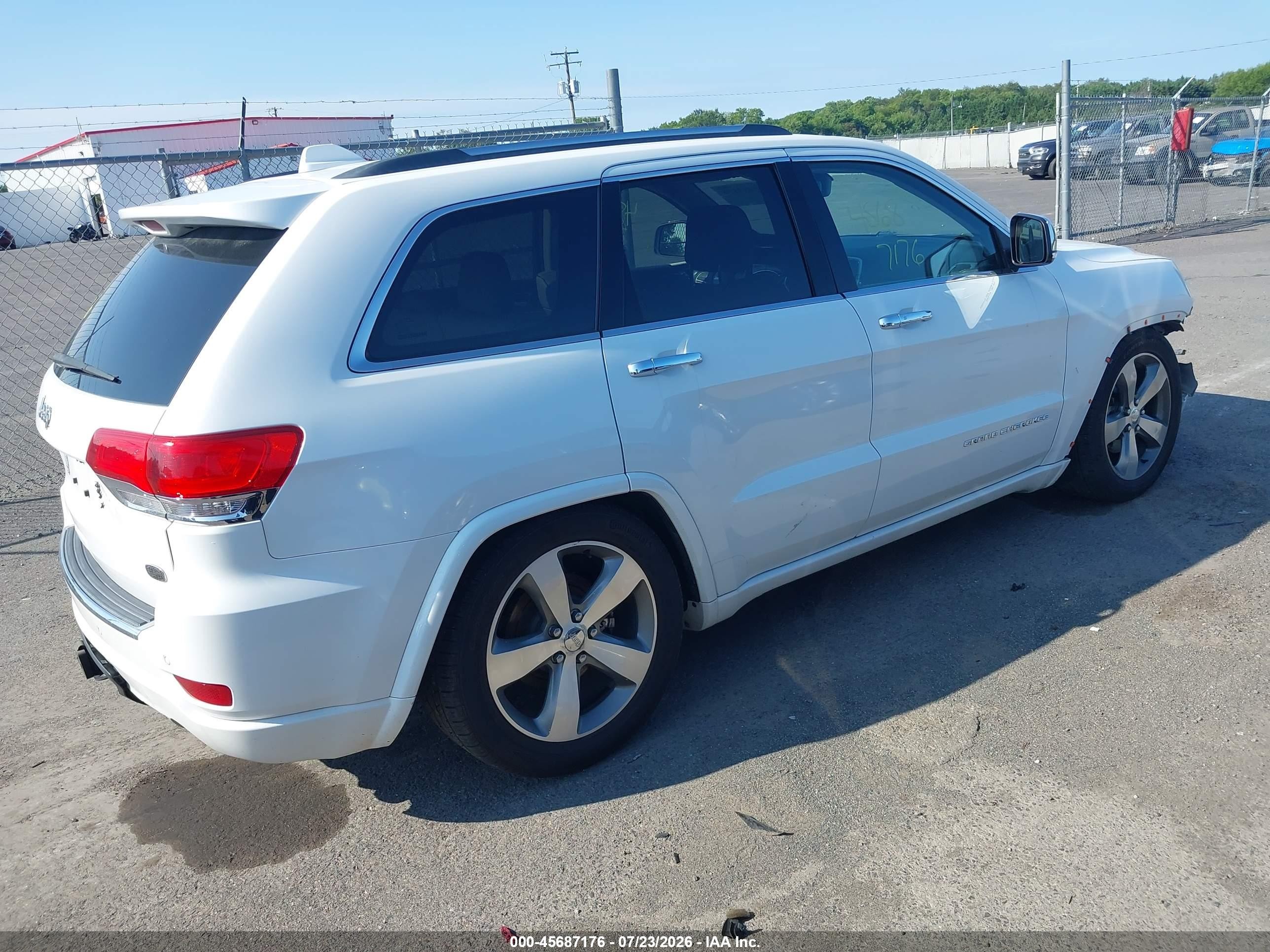 2014 Jeep Grand Cherokee Overland White vin: 1C4RJFCG9EC441759