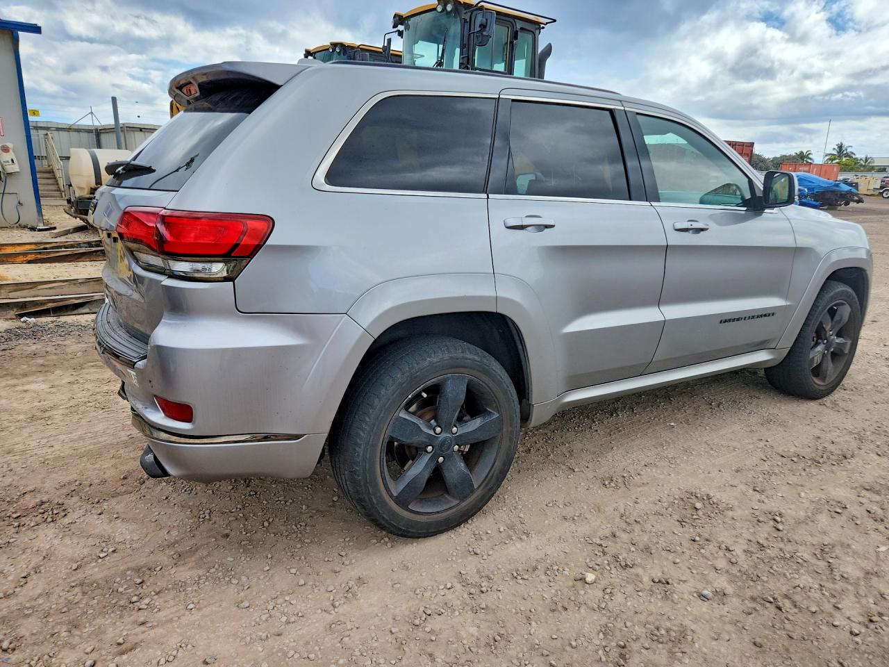 2015 Jeep Grand Cherokee Overland Silver vin: 1C4RJFCG9FC190677