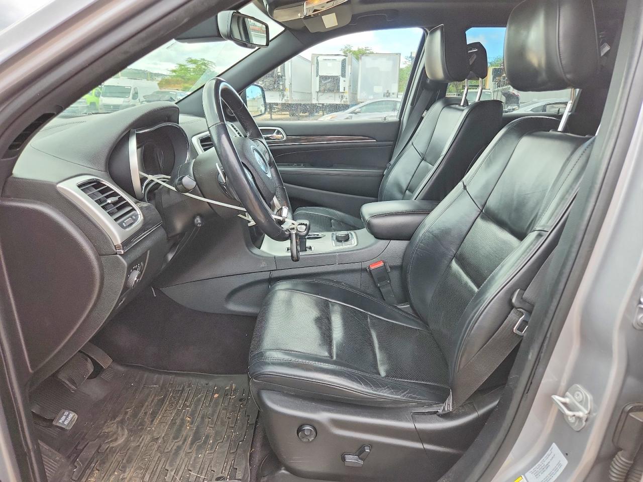 2015 Jeep Grand Cherokee Overland Silver vin: 1C4RJFCG9FC190677