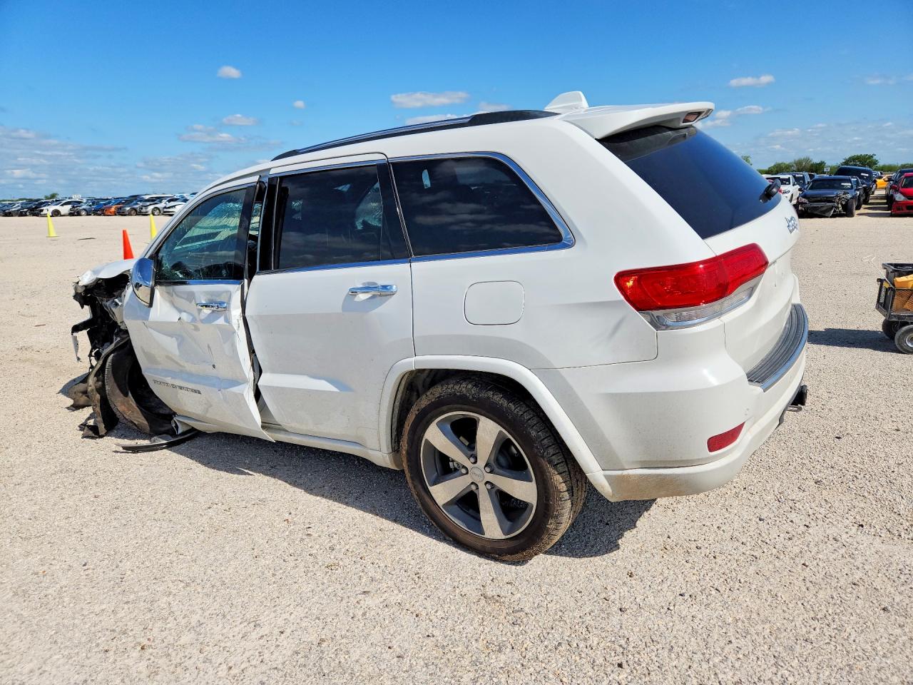 2015 Jeep Grand Cherokee Overland White vin: 1C4RJFCG9FC667737