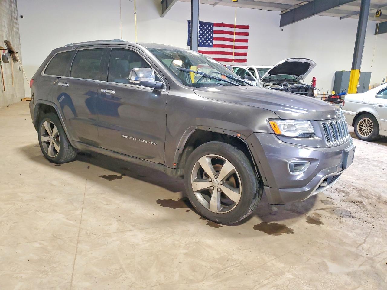 2015 Jeep Grand Cherokee Overland Gray vin: 1C4RJFCG9FC807527