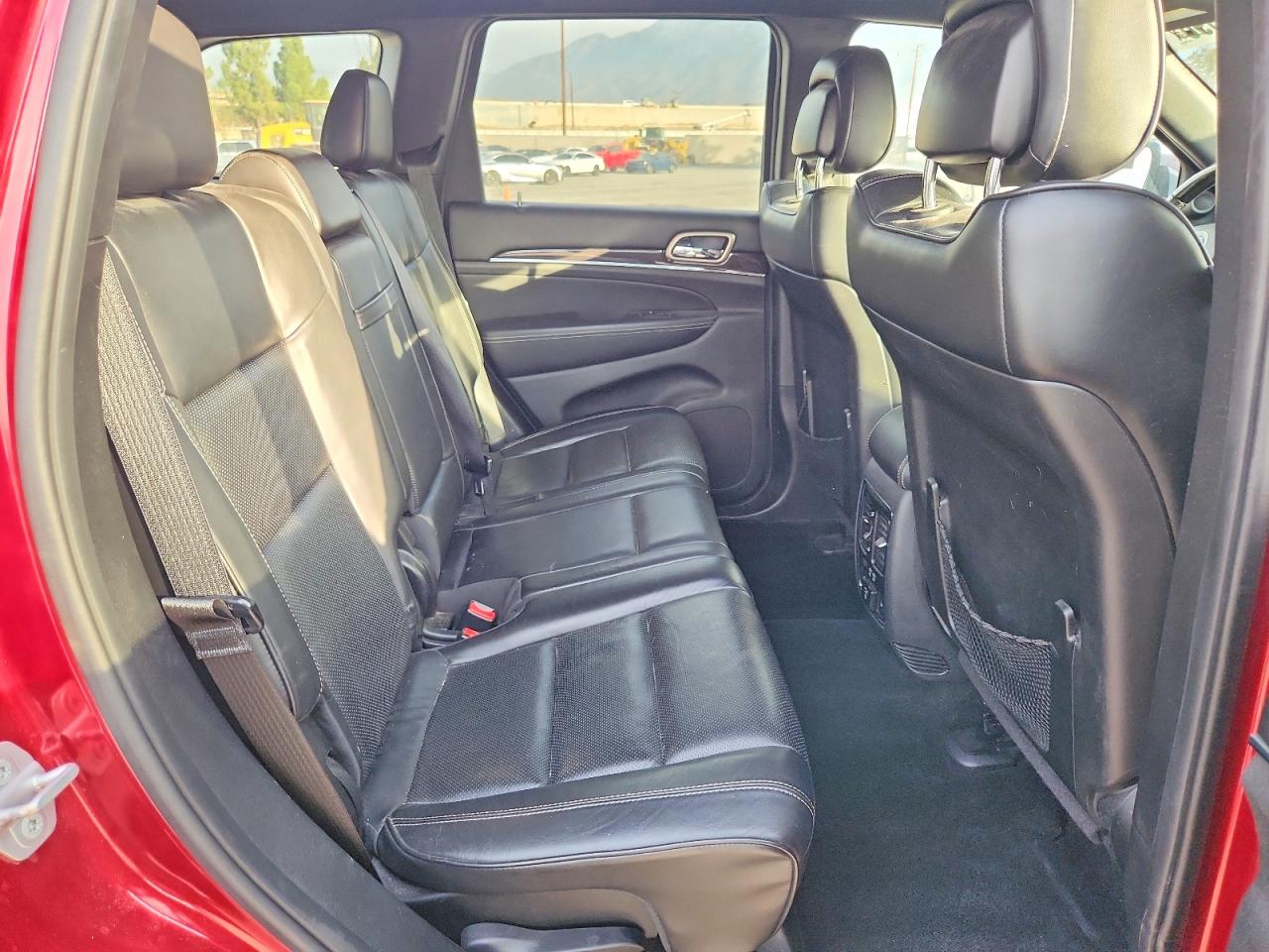 2015 Jeep Grand Cherokee Overland Red vin: 1C4RJFCG9FC955175