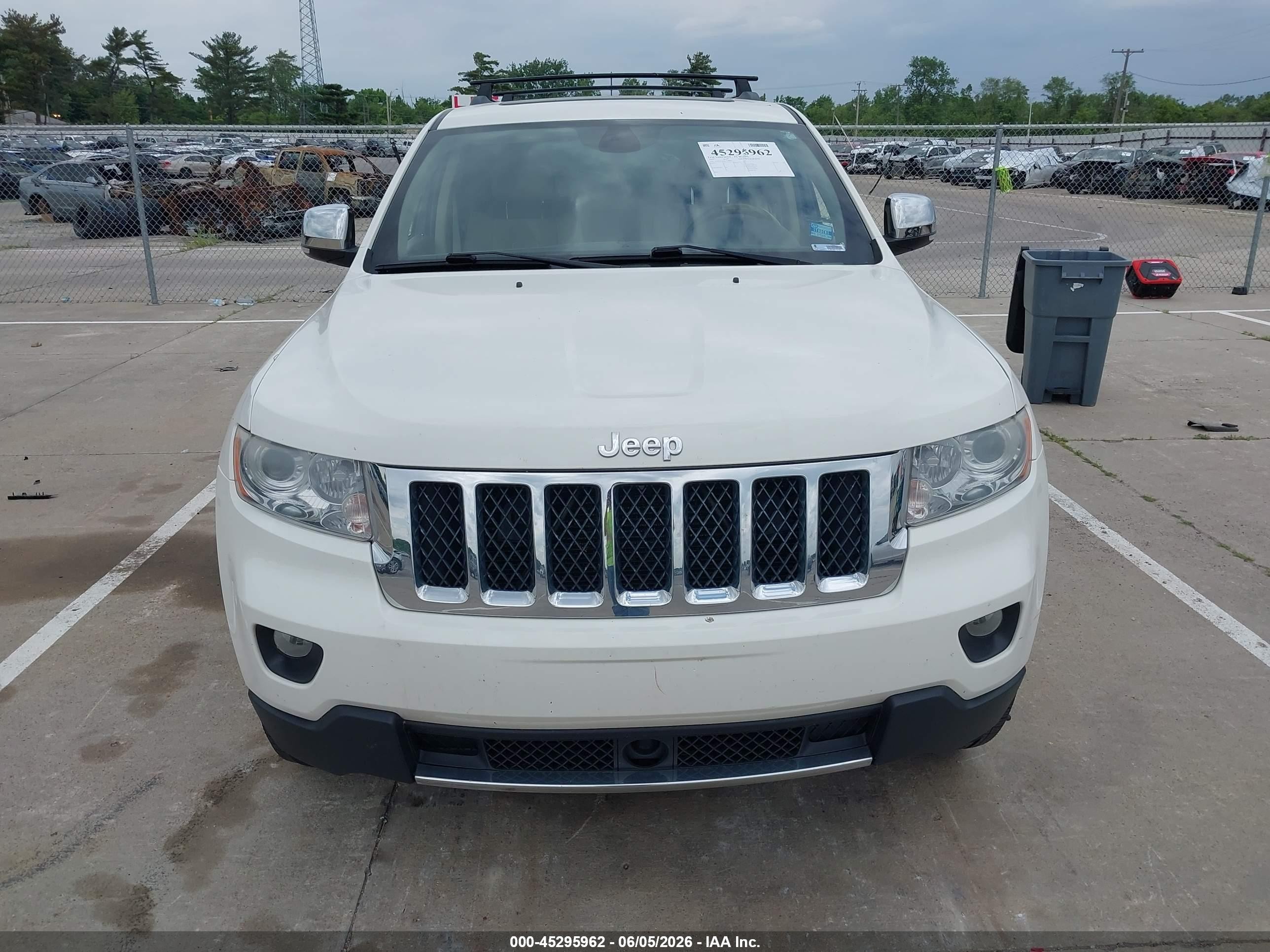 2012 Jeep Grand Cherokee Overland Белый vin: 1C4RJFCGXCC264507