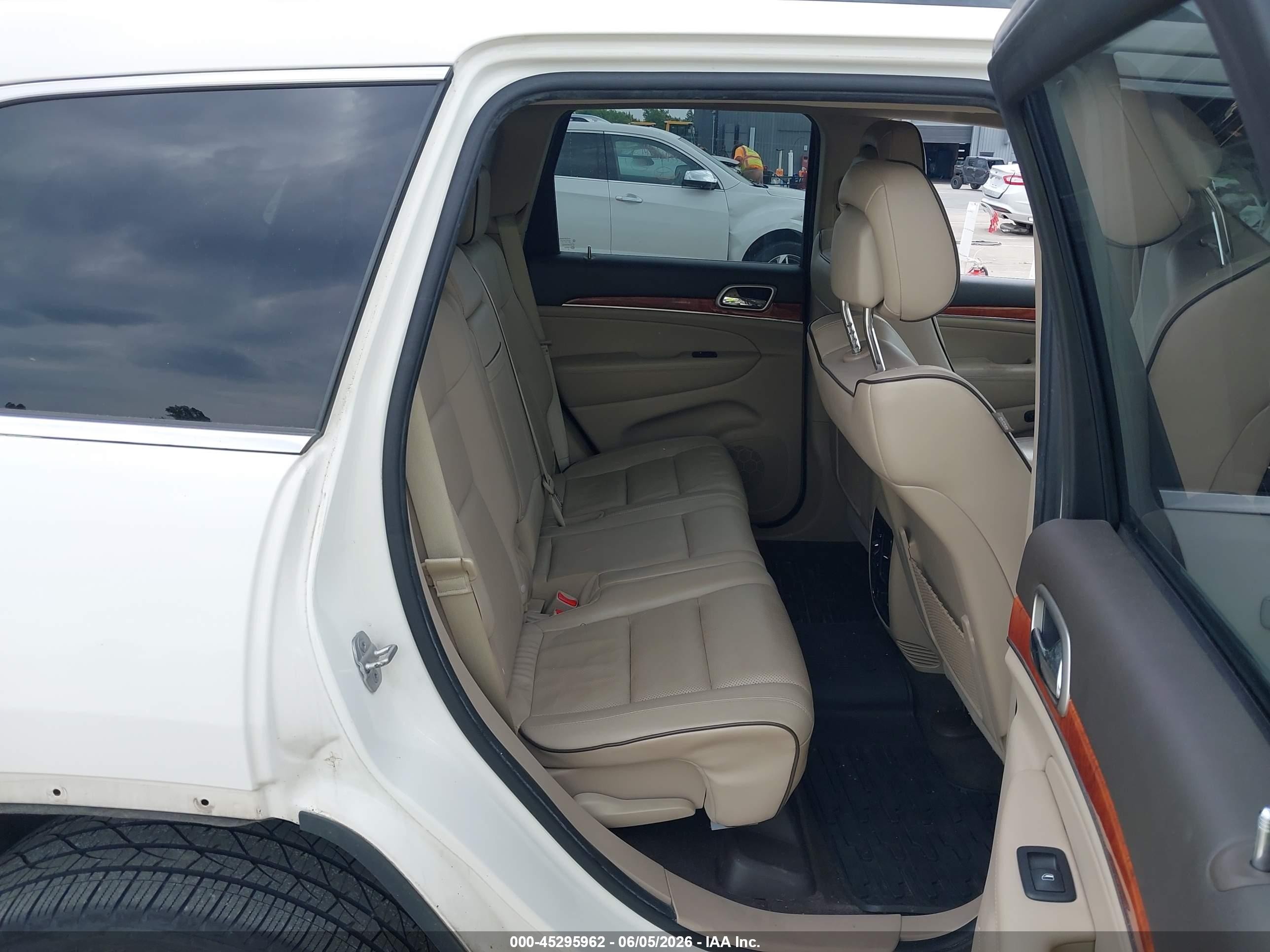 2012 Jeep Grand Cherokee Overland Белый vin: 1C4RJFCGXCC264507